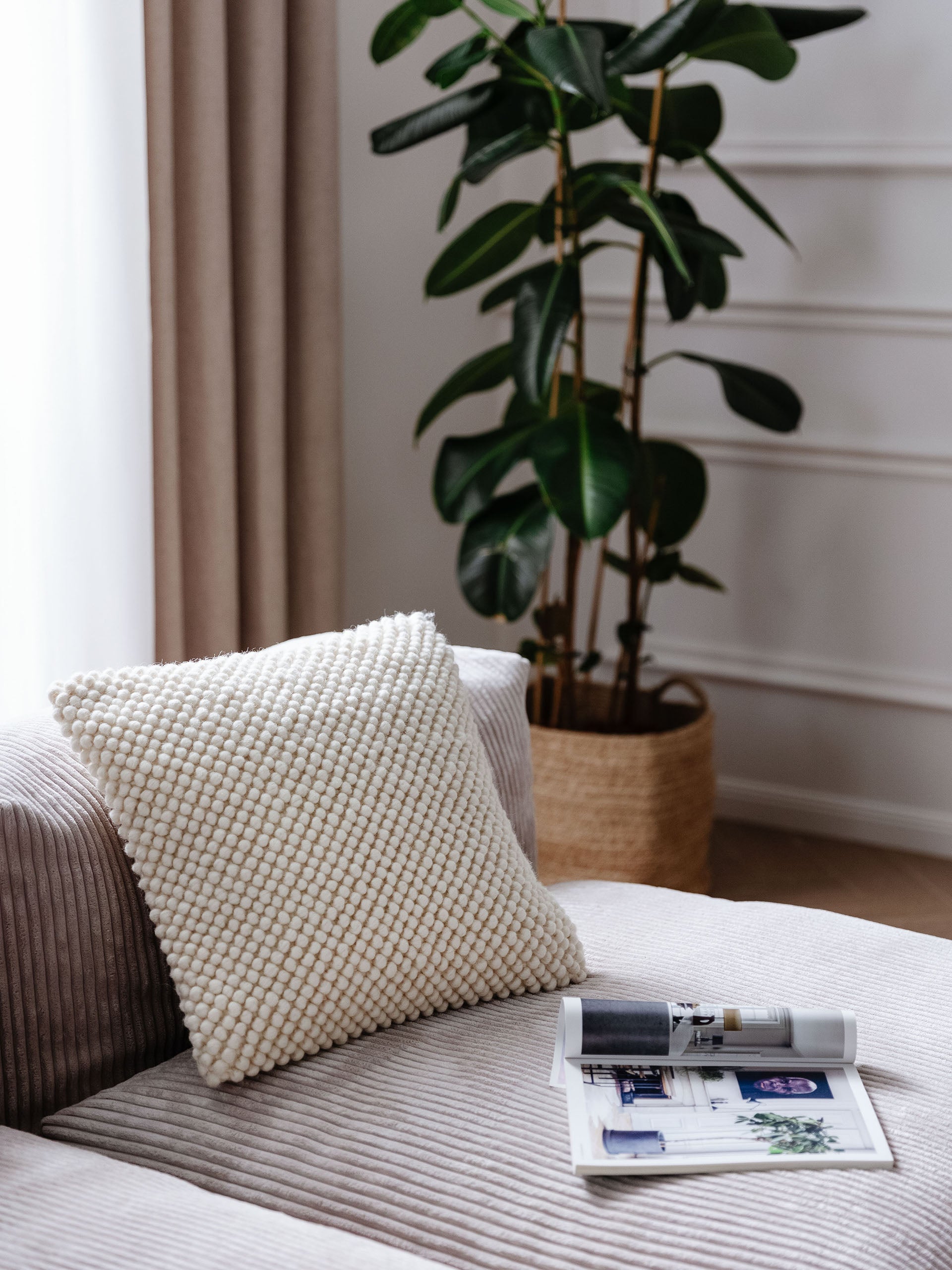 Housse de coussin perles crème