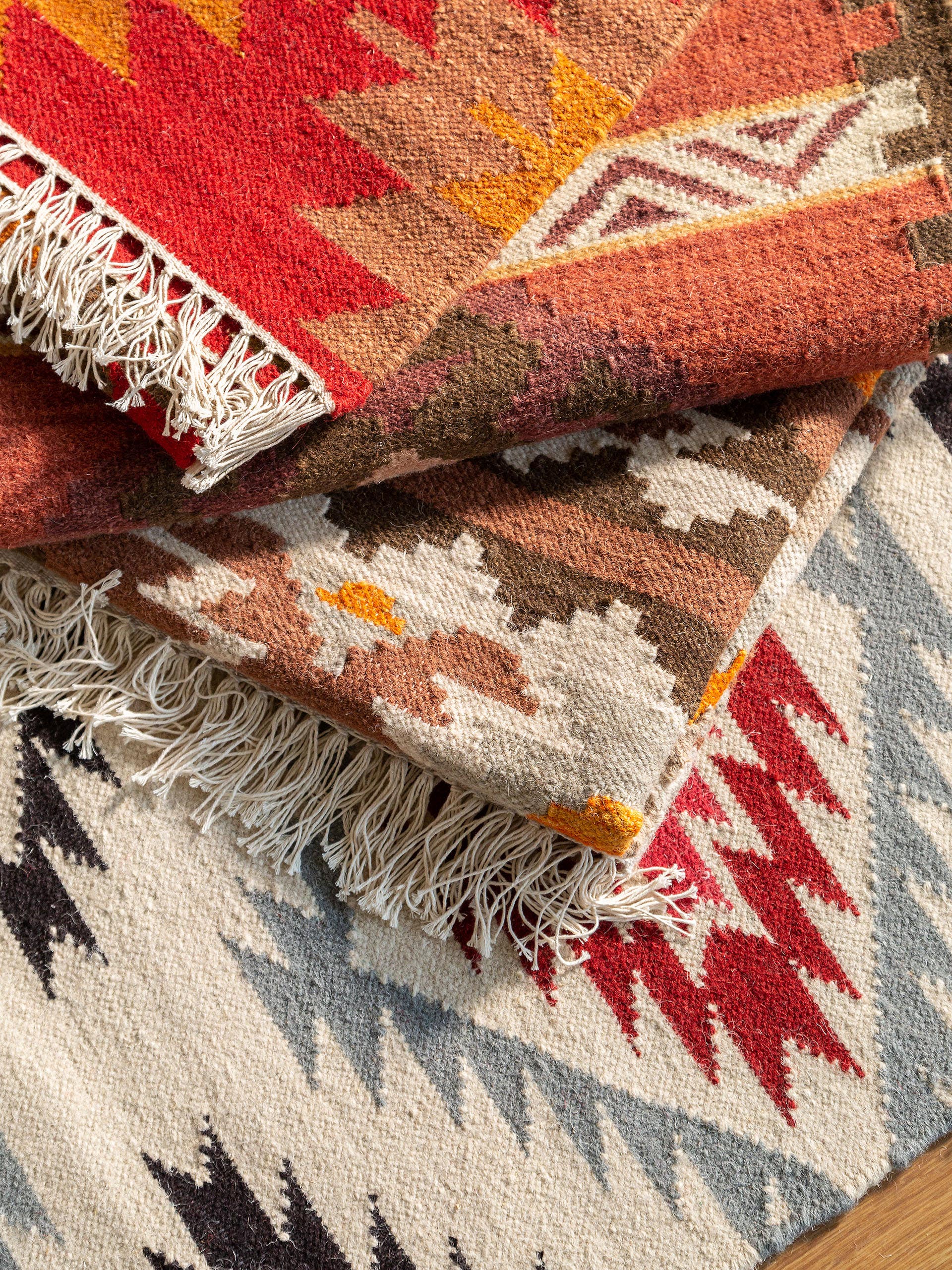 Hand Woven Kilim Zohra Multicolour/Red