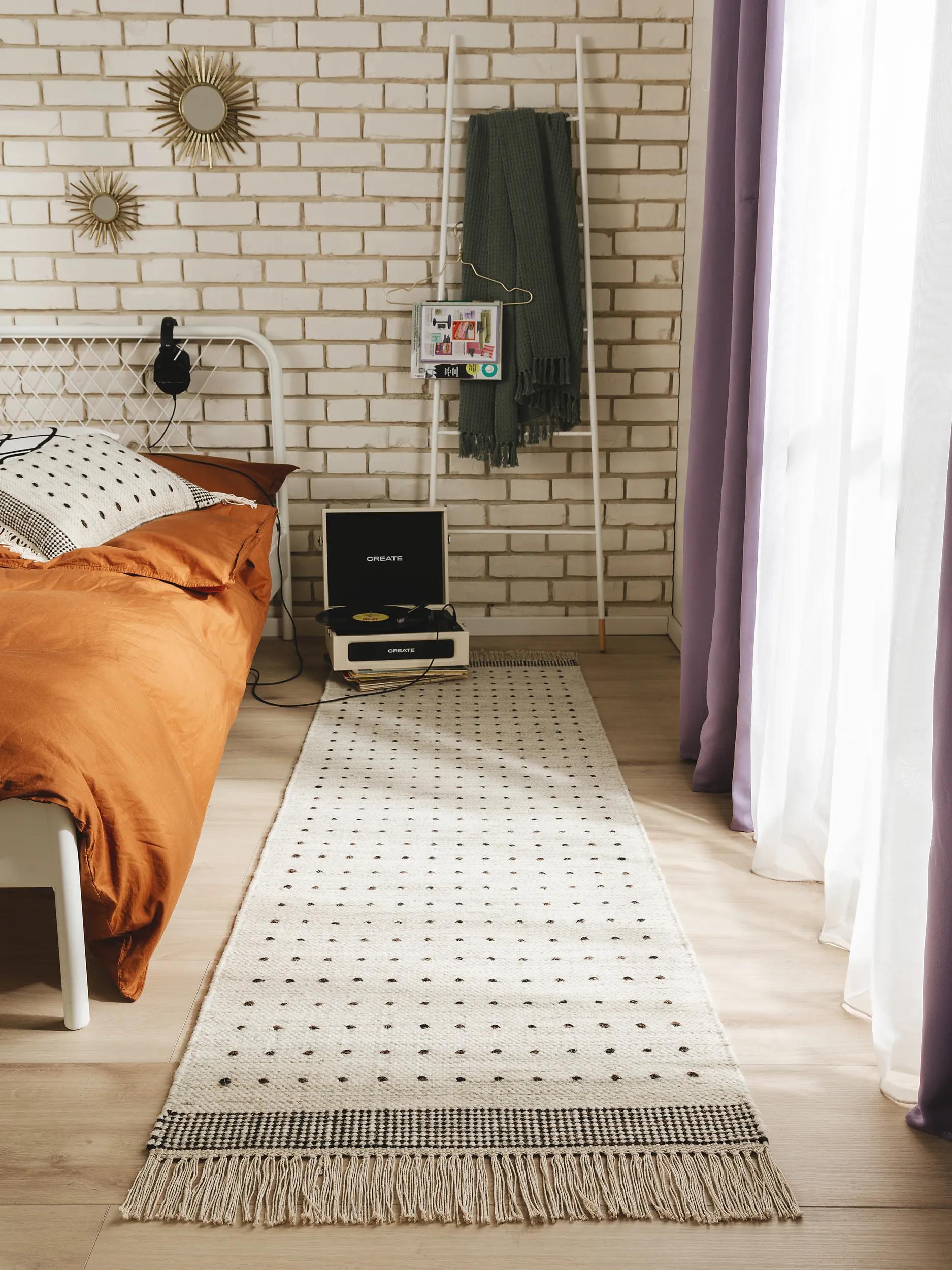 Wool Runner Bahati Black/White