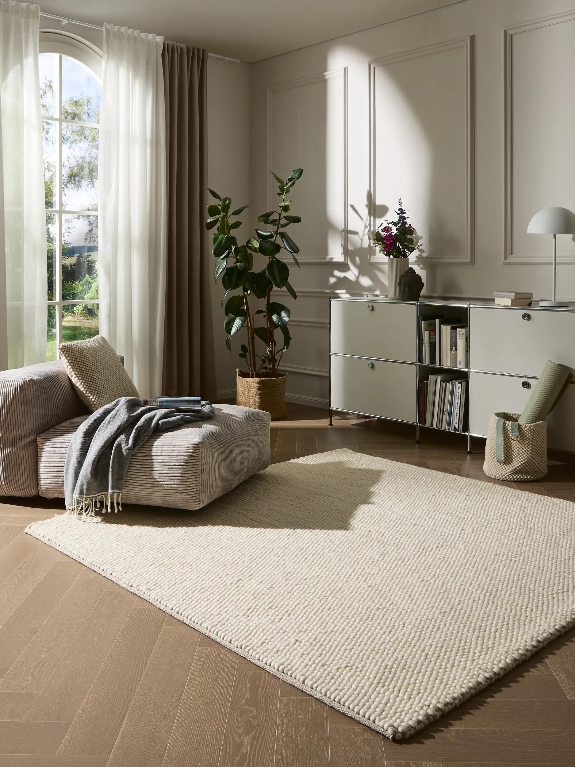 Wool Rug Beads Cream