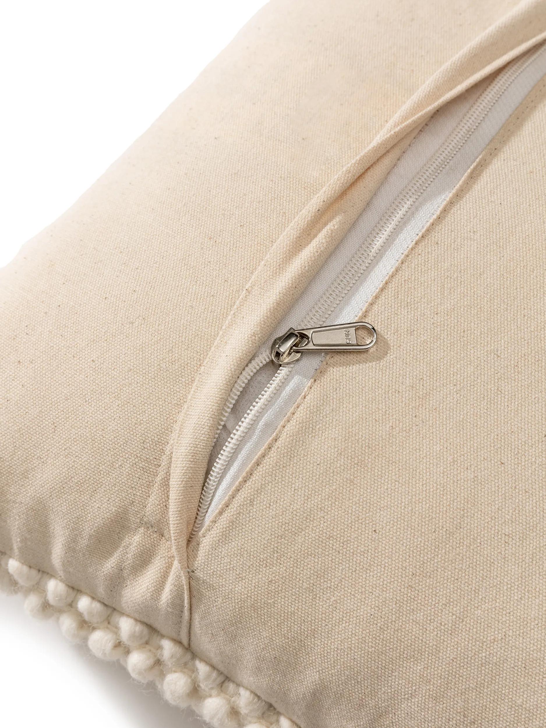 Housse de coussin perles crème