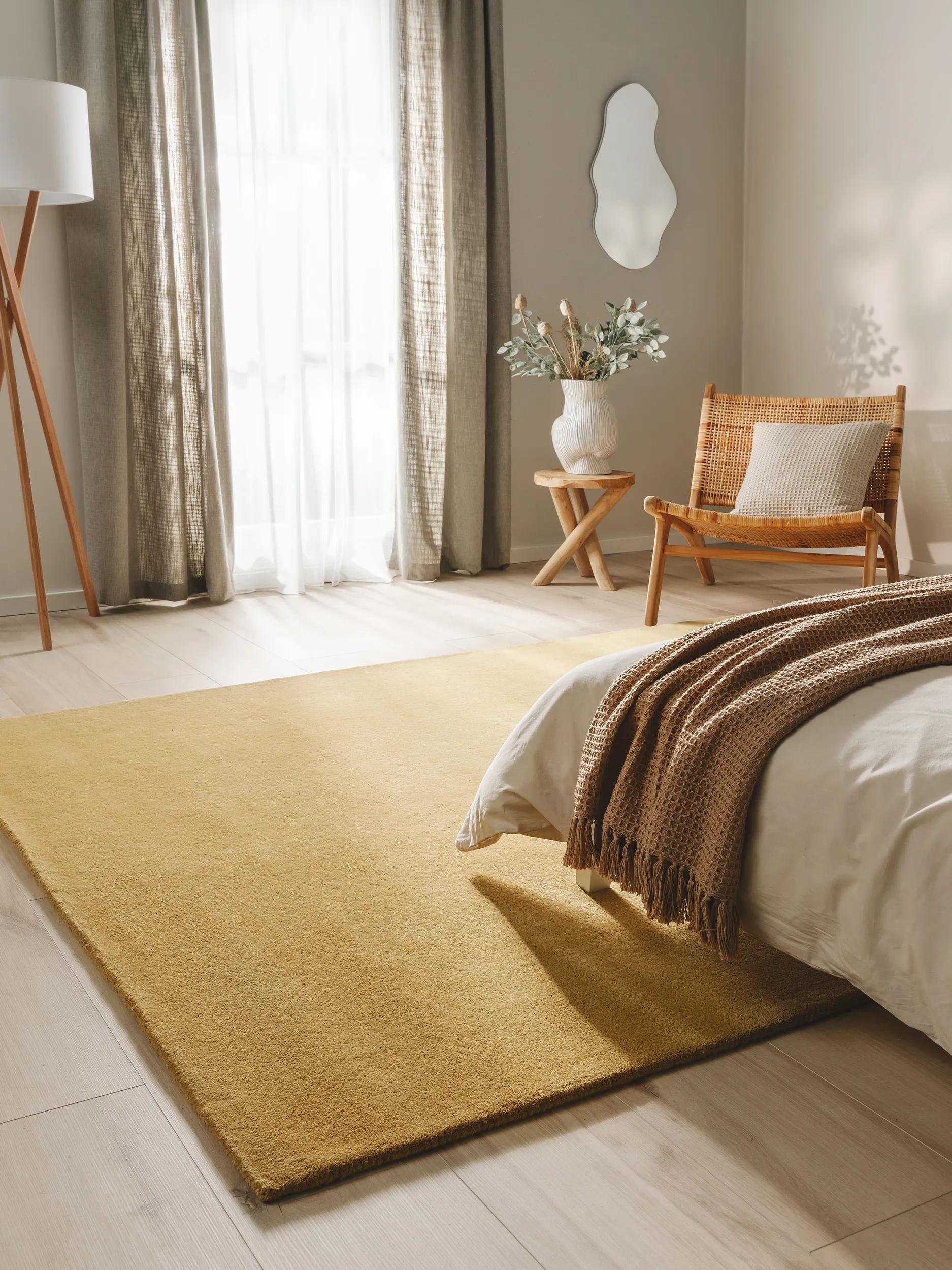 Wool Rug Bent Yellow