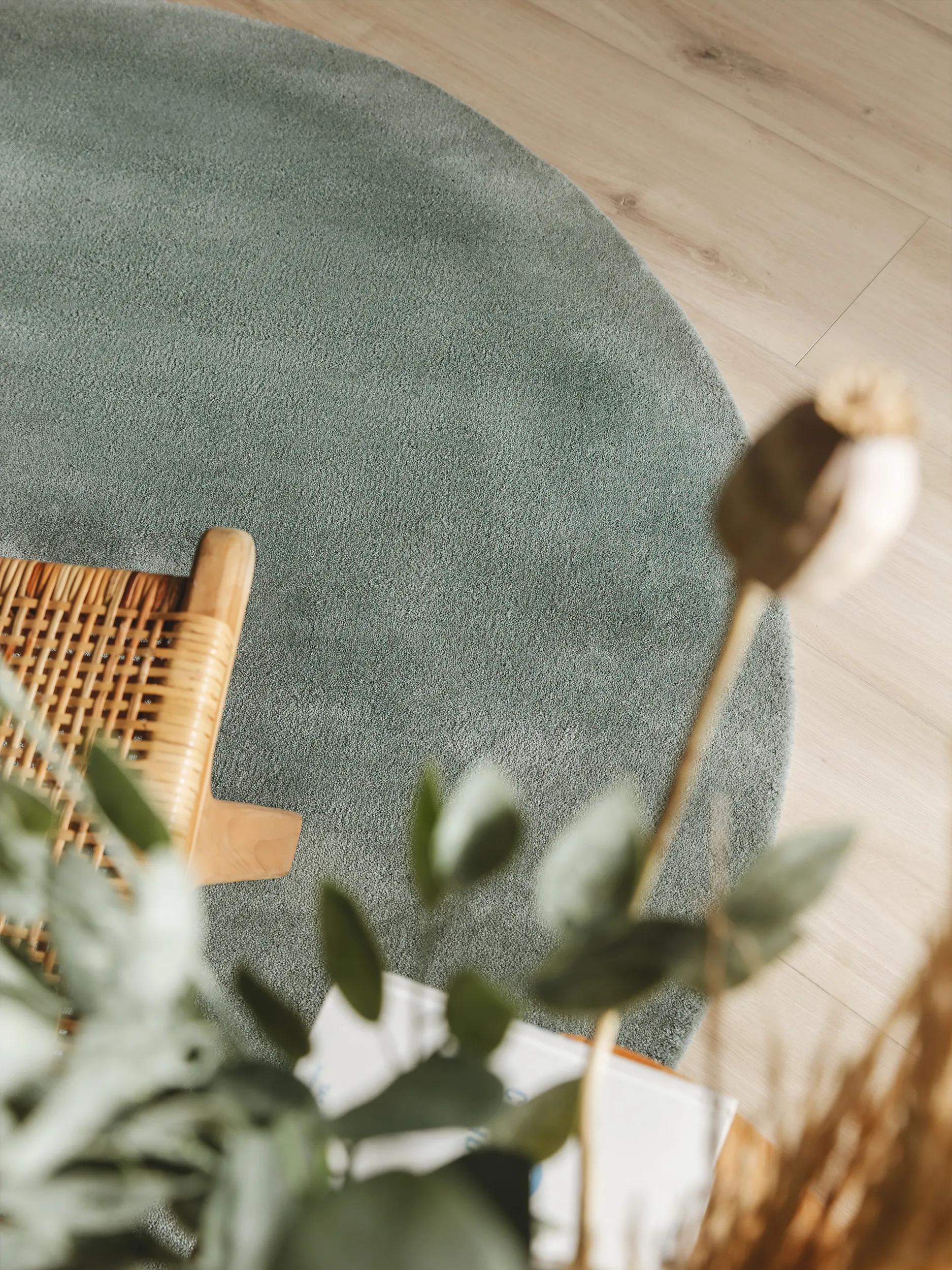 Round Wool Rug Bent Green