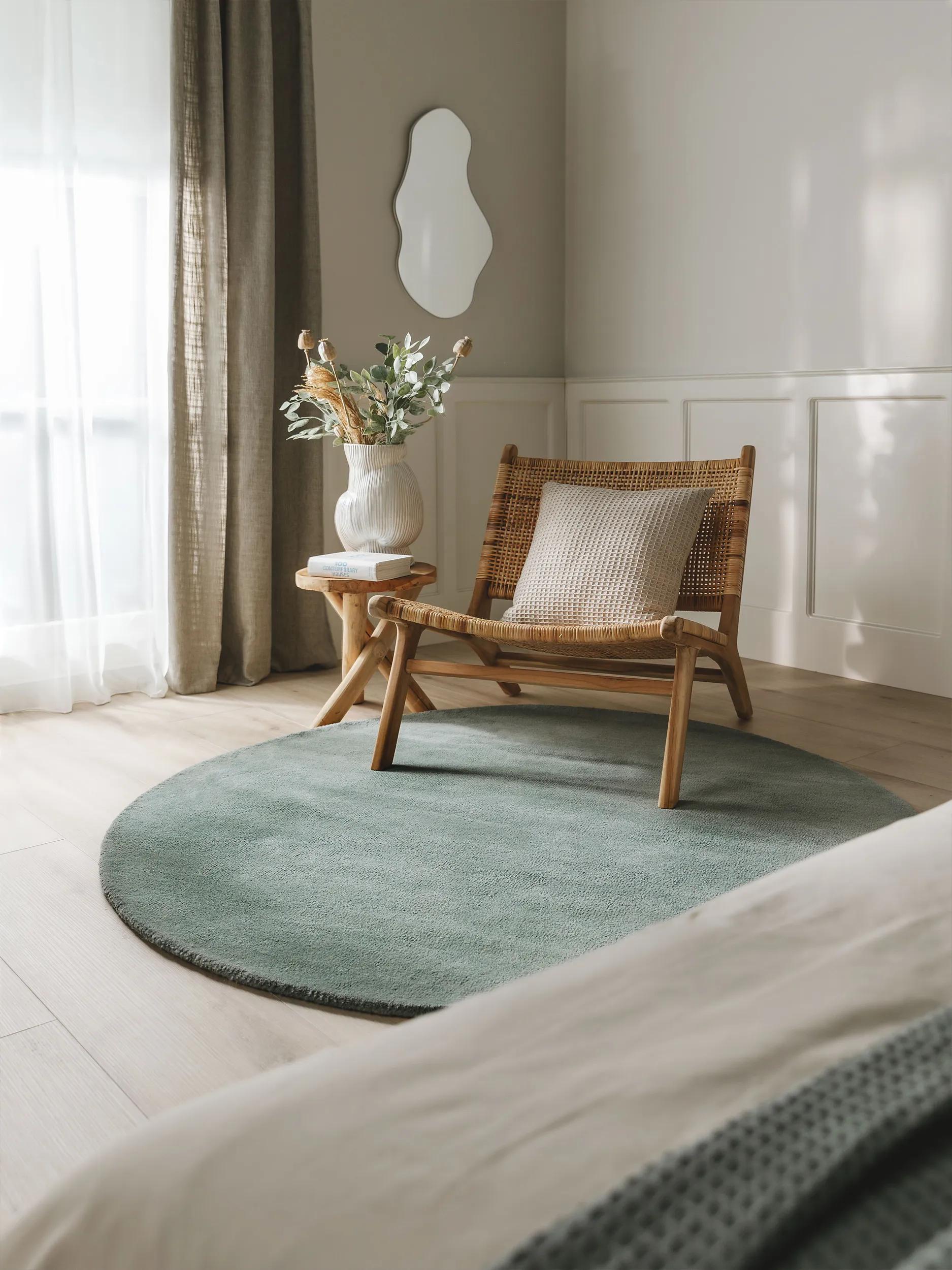 Round Wool Rug Bent Green