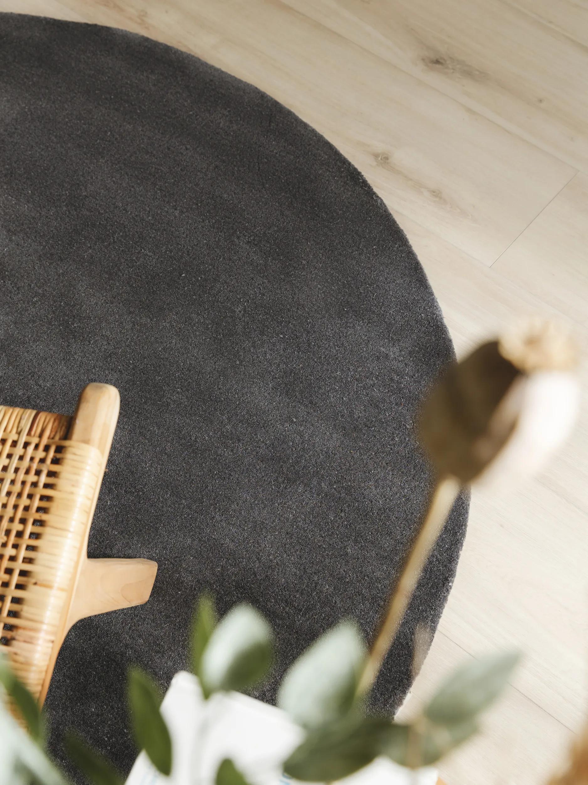 Round Wool Rug Bent Charcoal