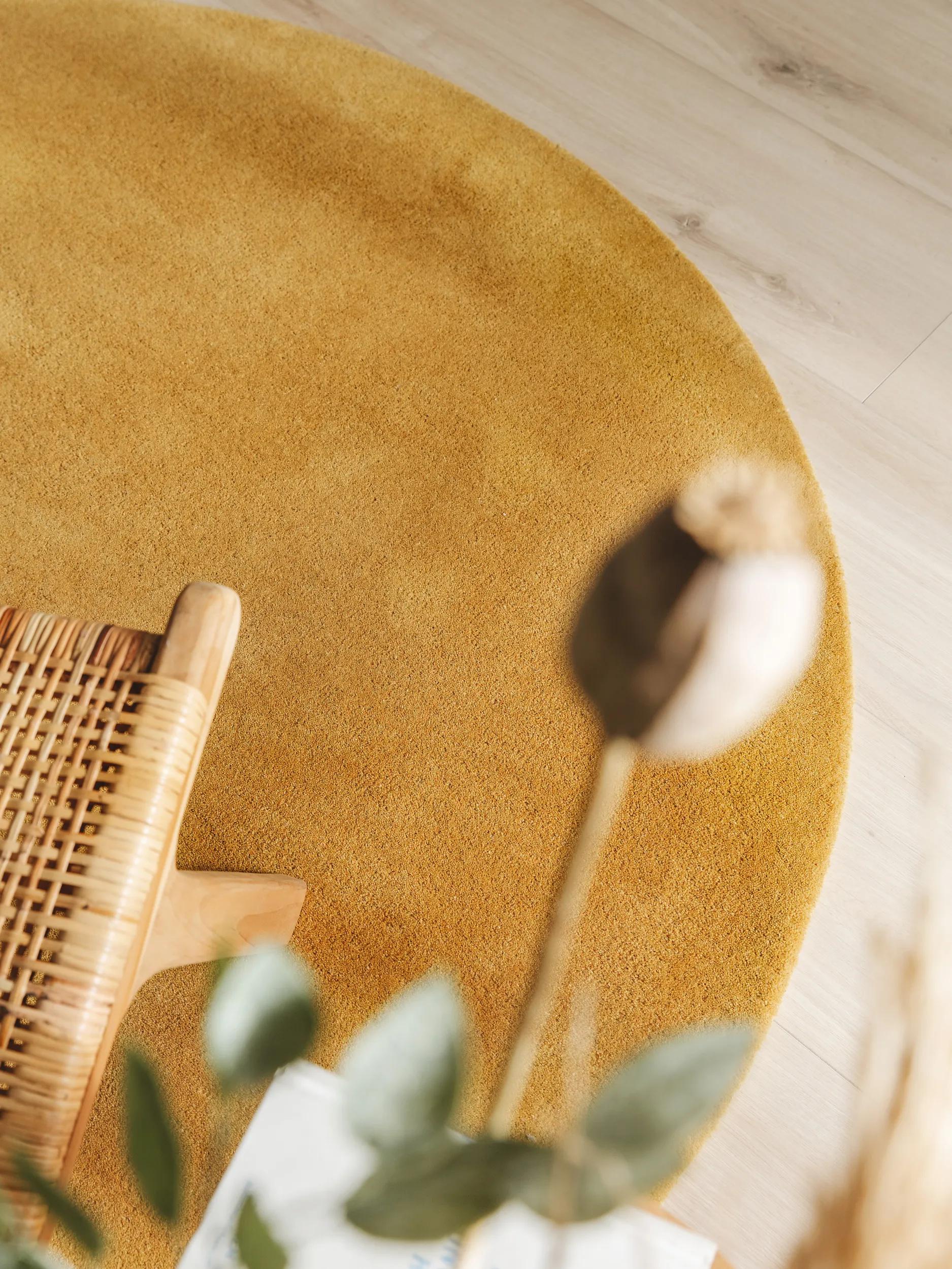 Round Wool Rug Bent Yellow