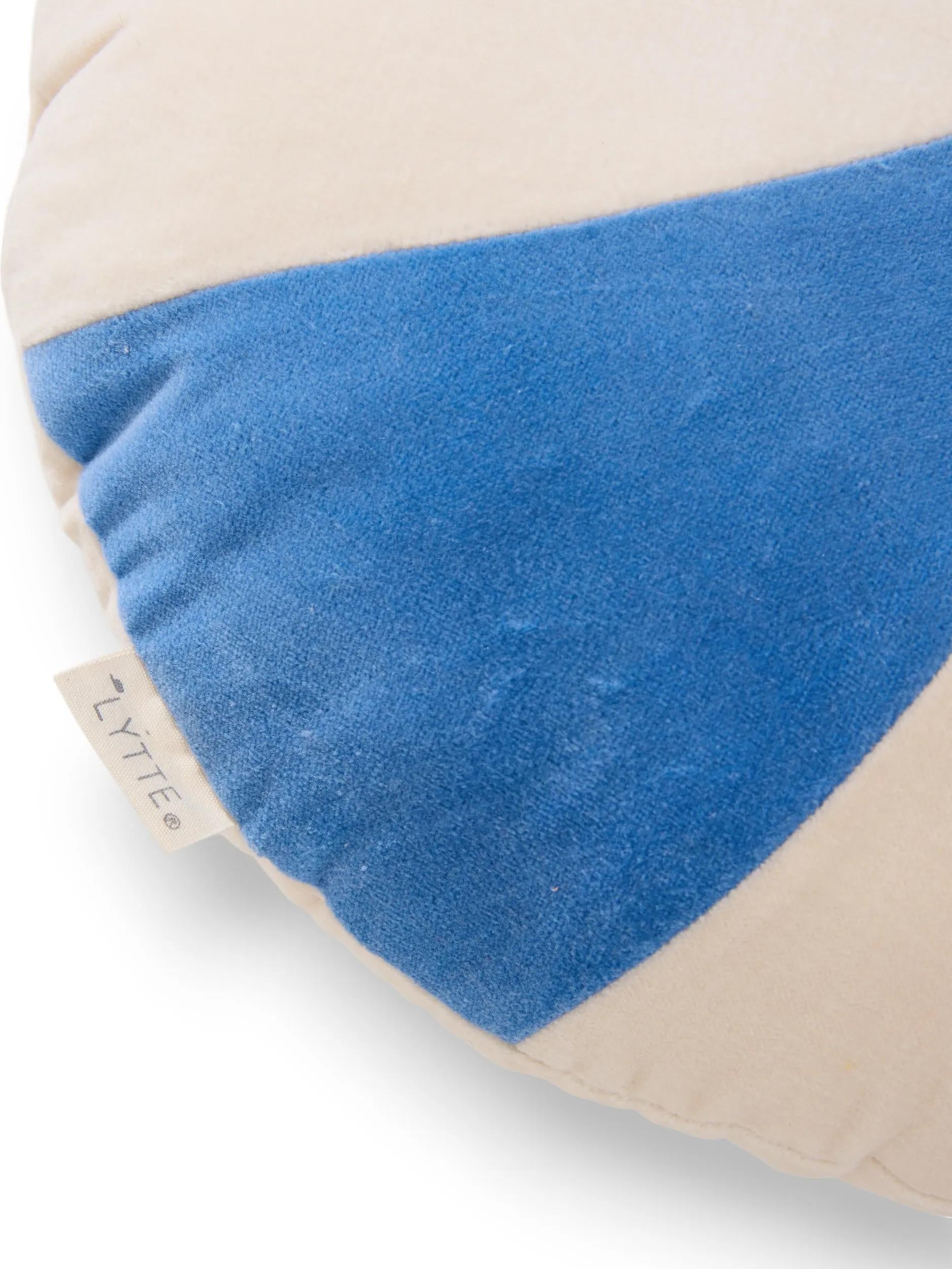 Cushion Cecilia Blue/White