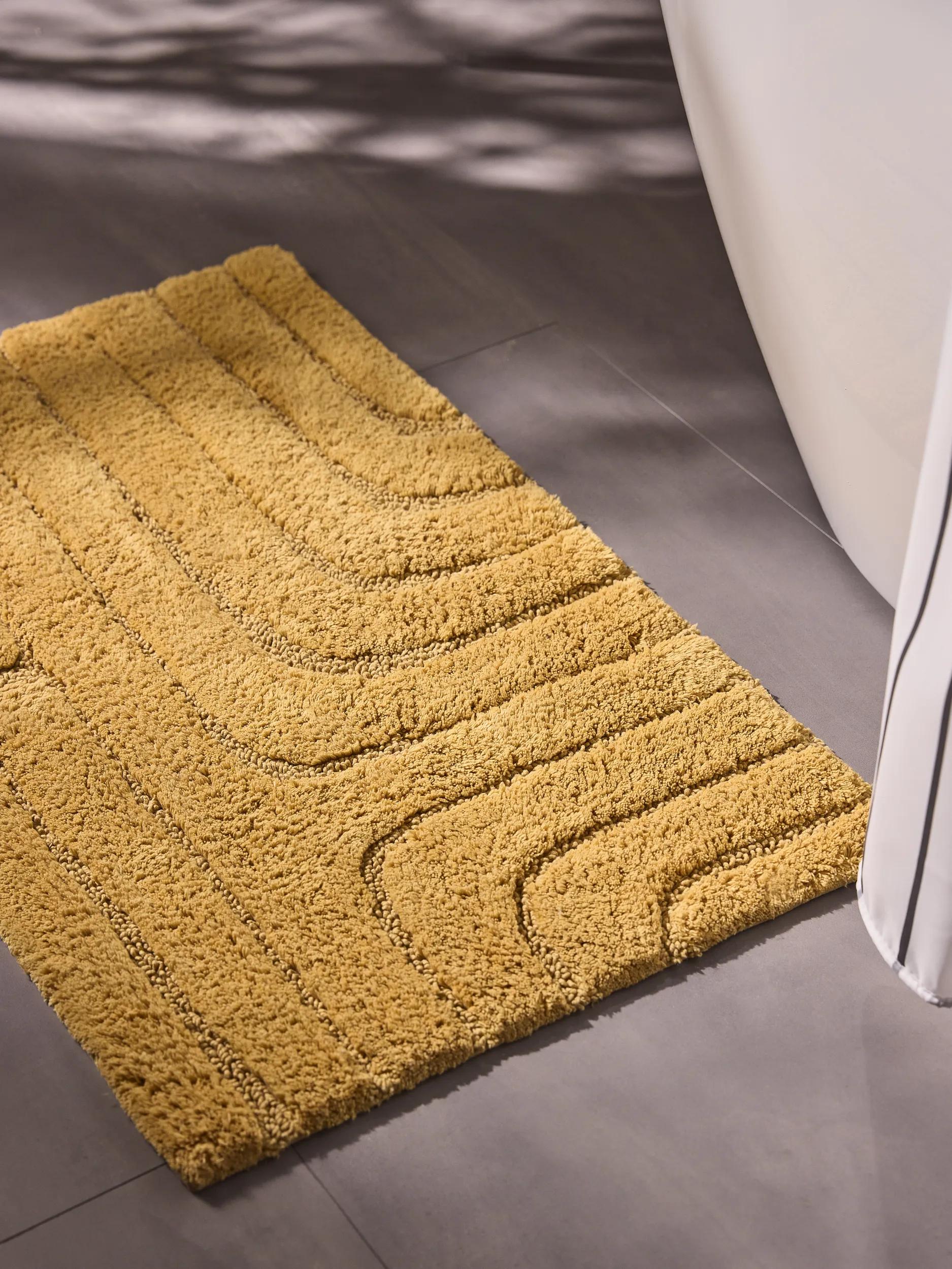 Bath Rug Dan Yellow