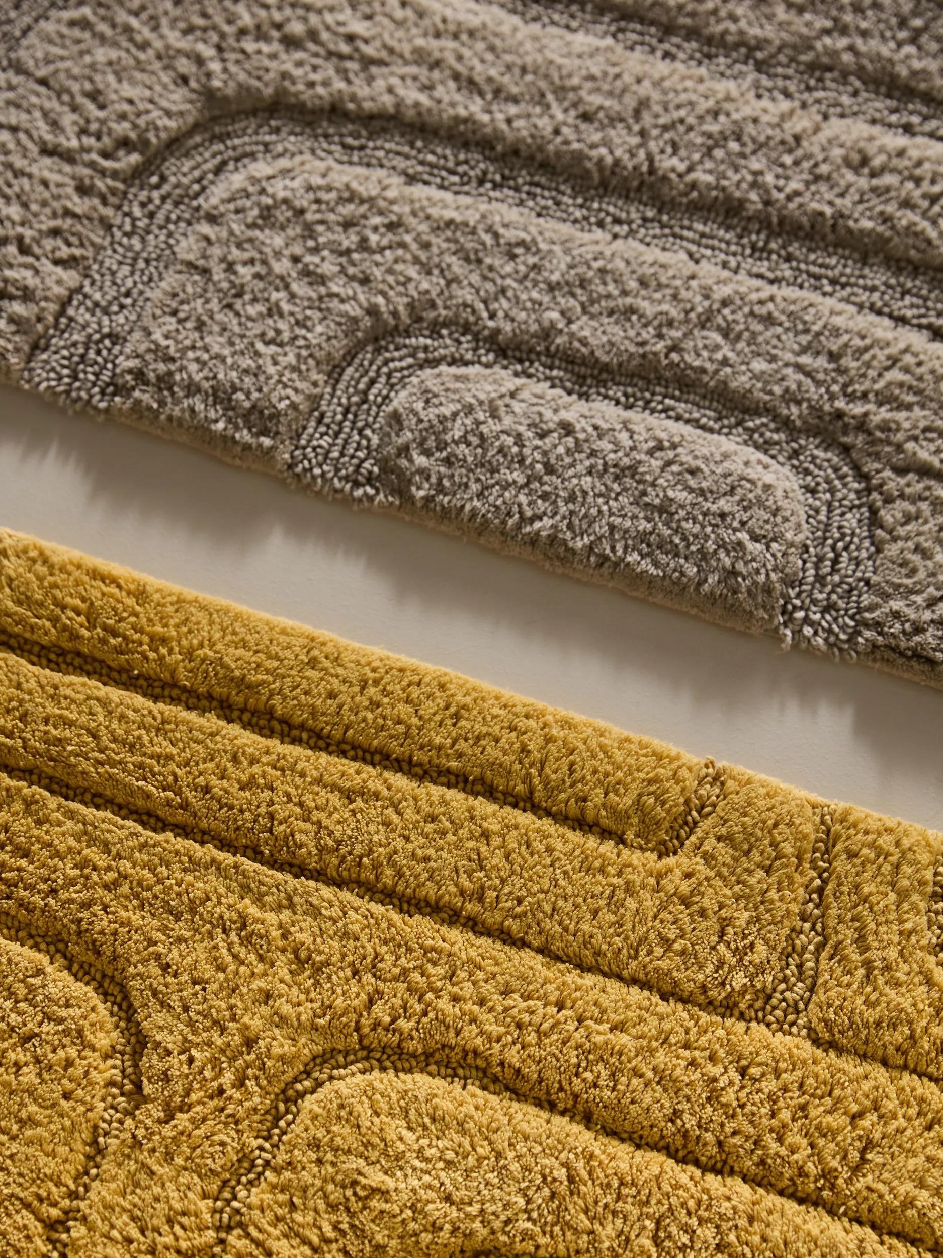 Bath Rug Dan Yellow