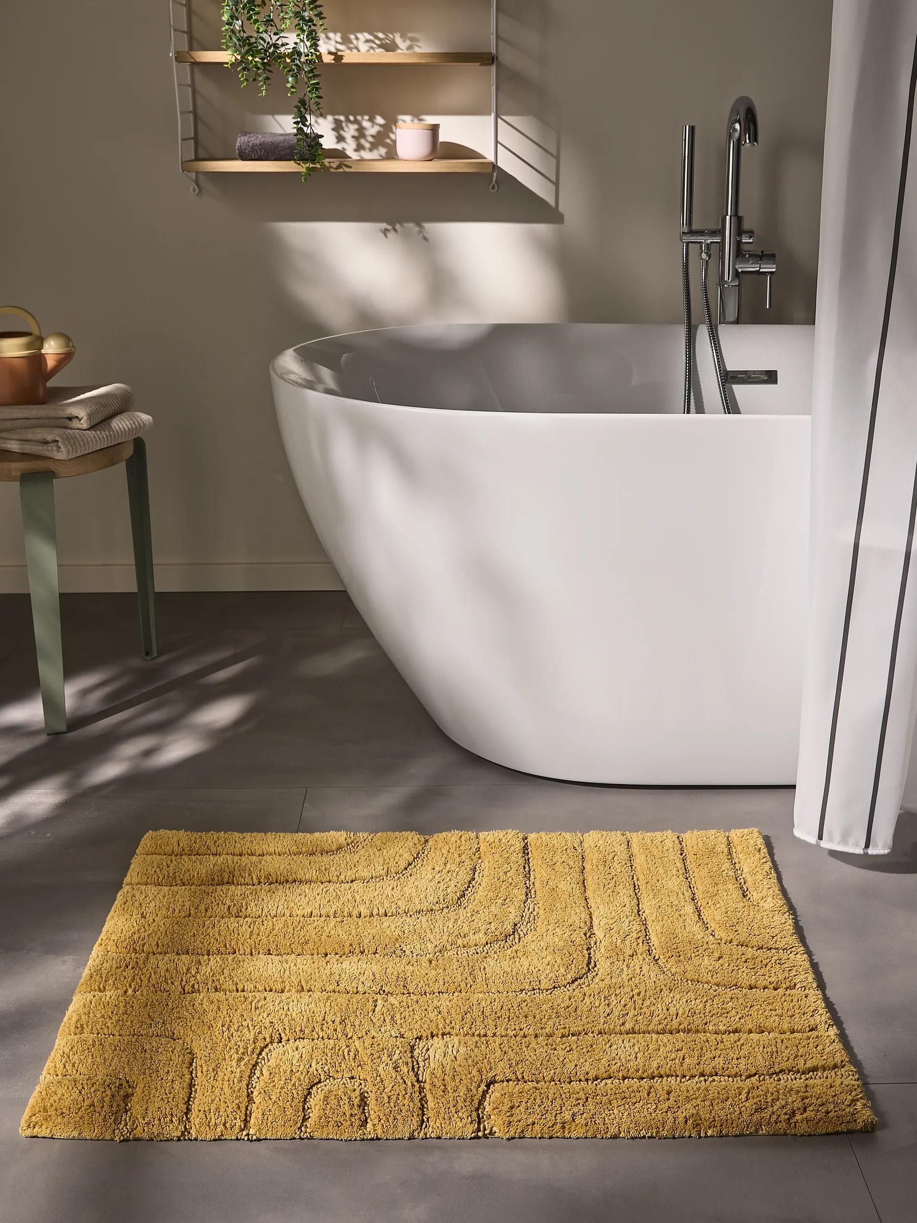 Bath Rug Dan Yellow