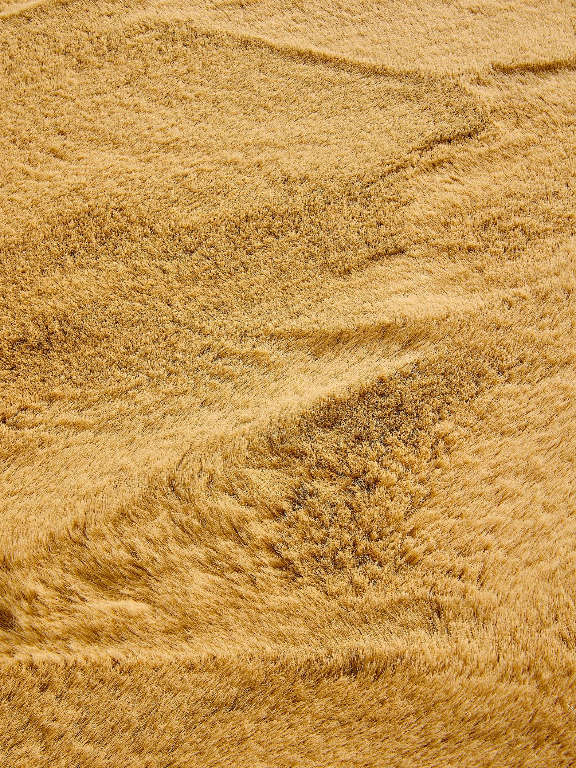 Fur Rug Dave Yellow