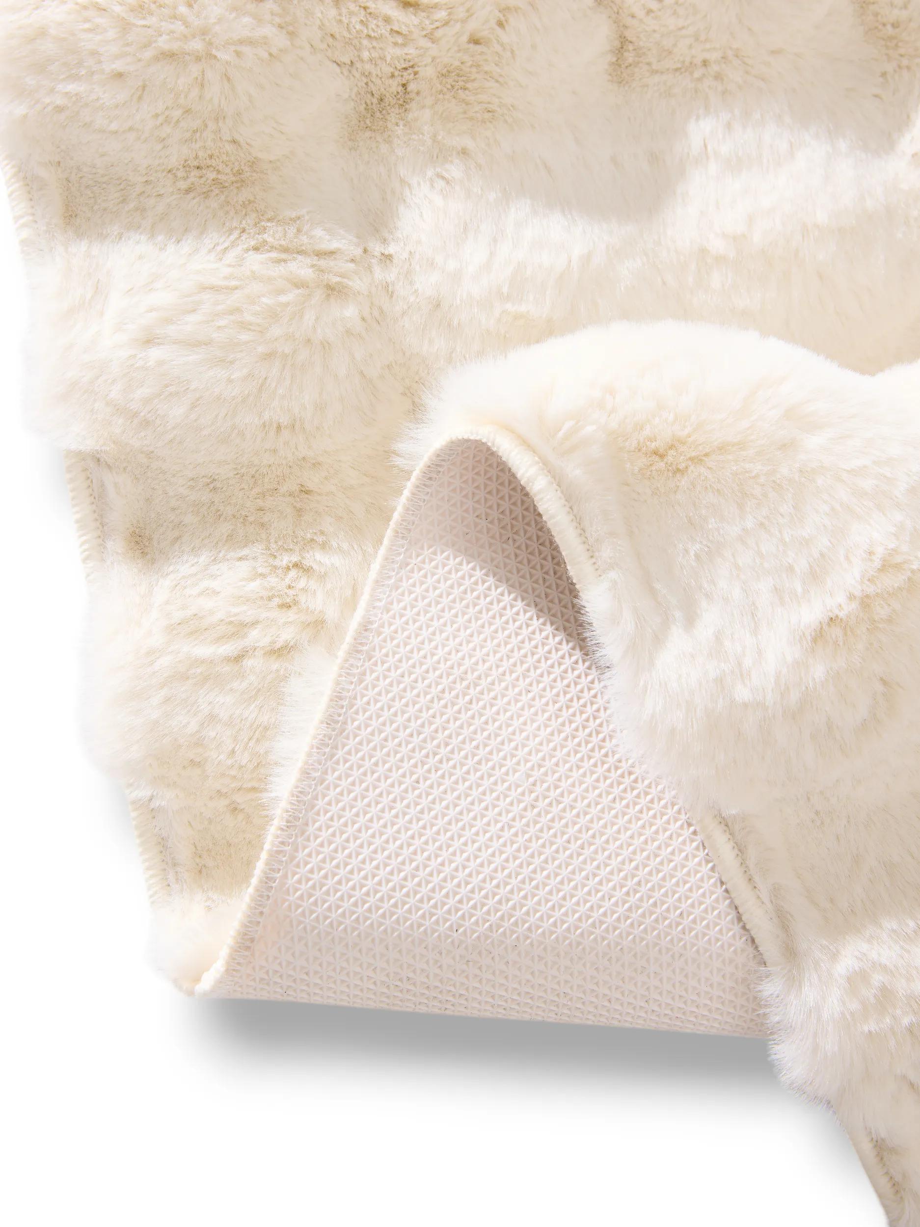 Fur Rug Dave Cream