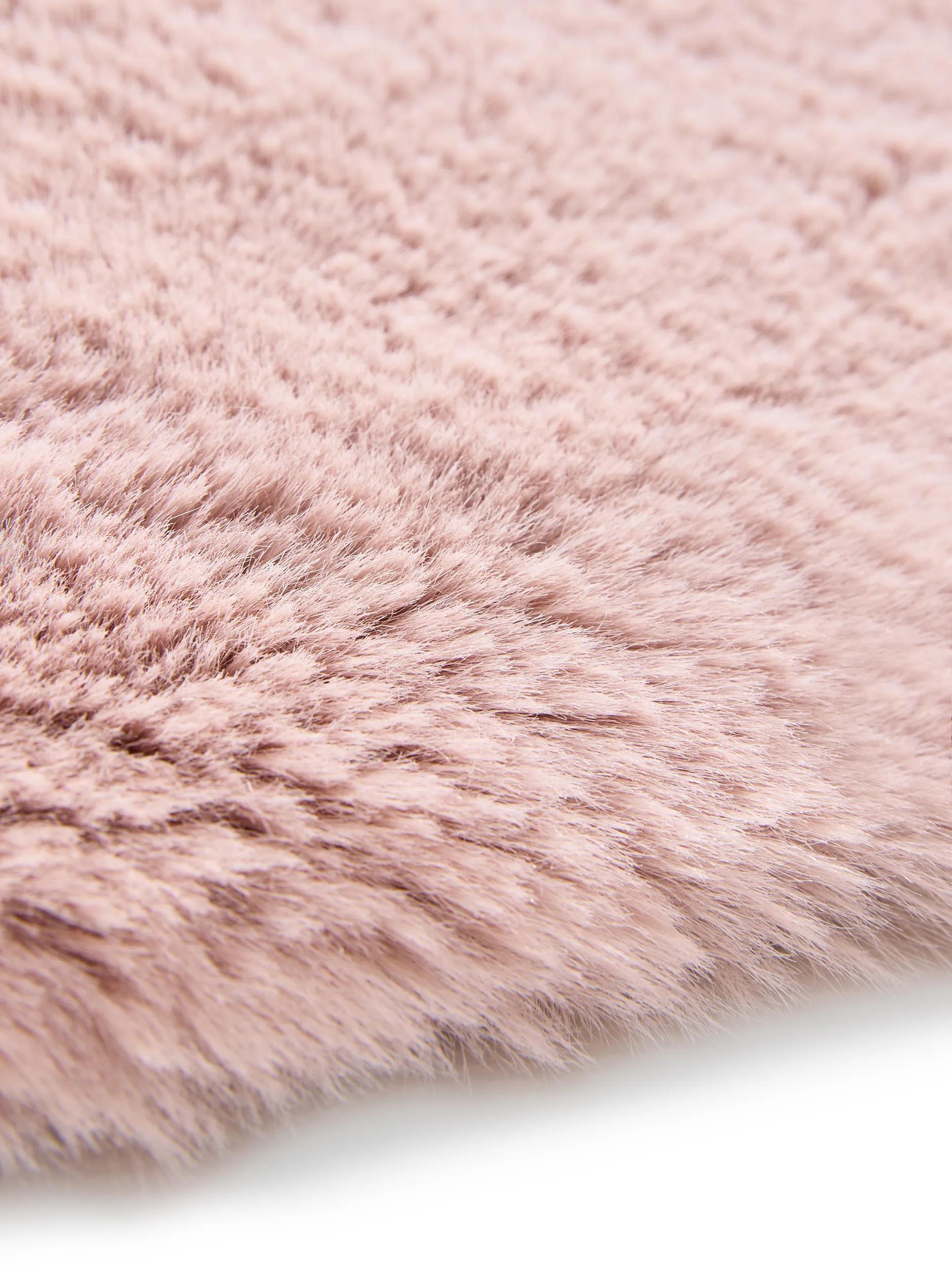 Fur Rug Dave Rose