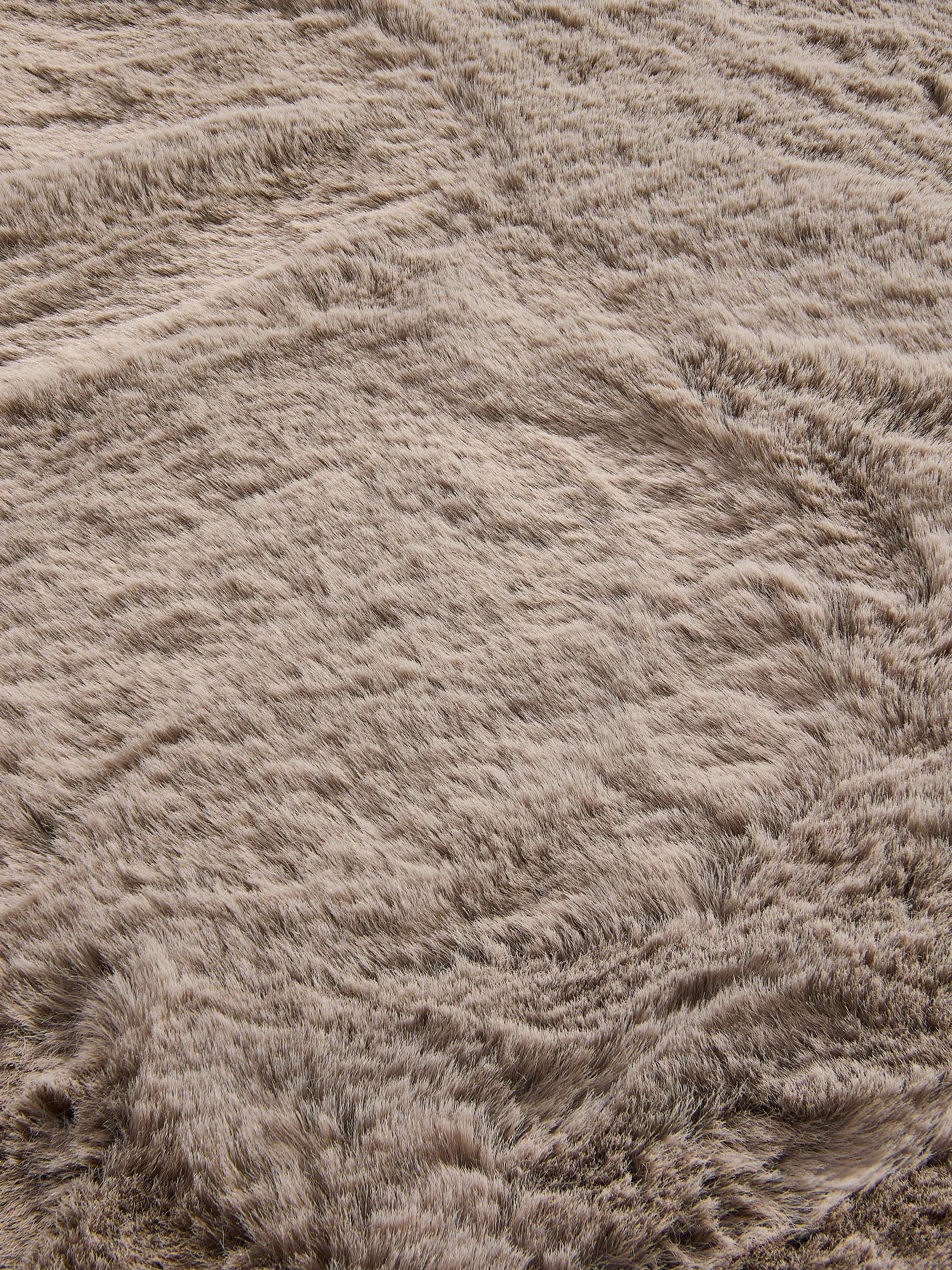 Faux Fur Rug Dave Taupe