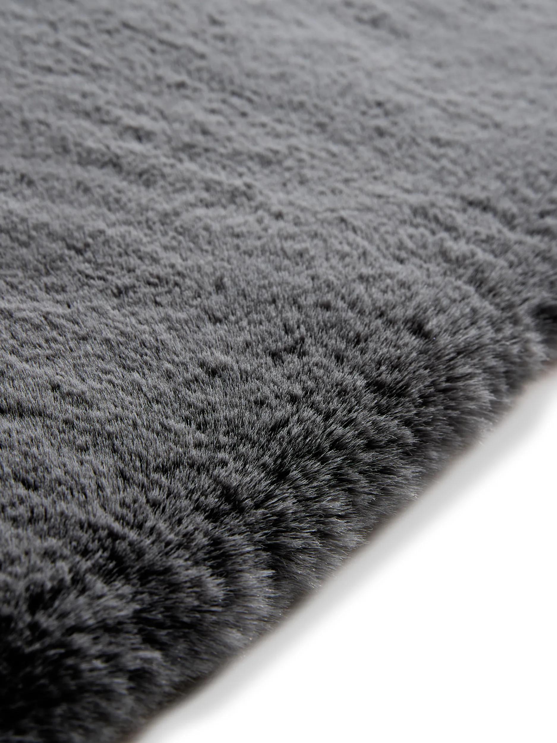 Fur Rug Dave Charcoal