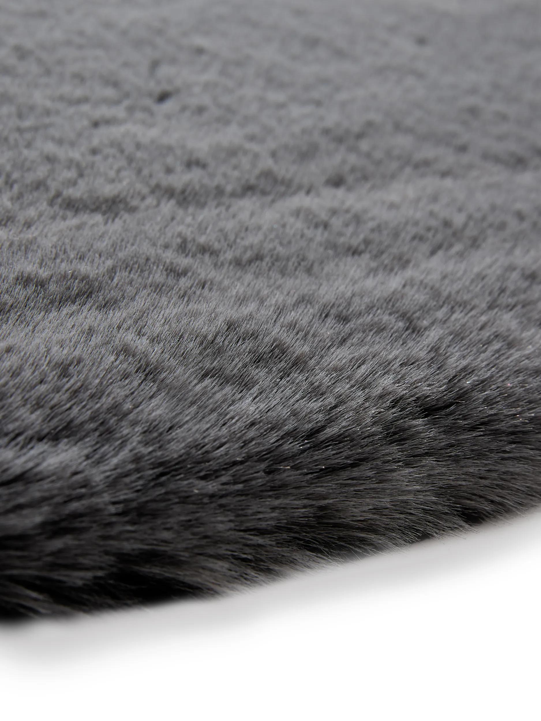 Fur Rug Dave Charcoal