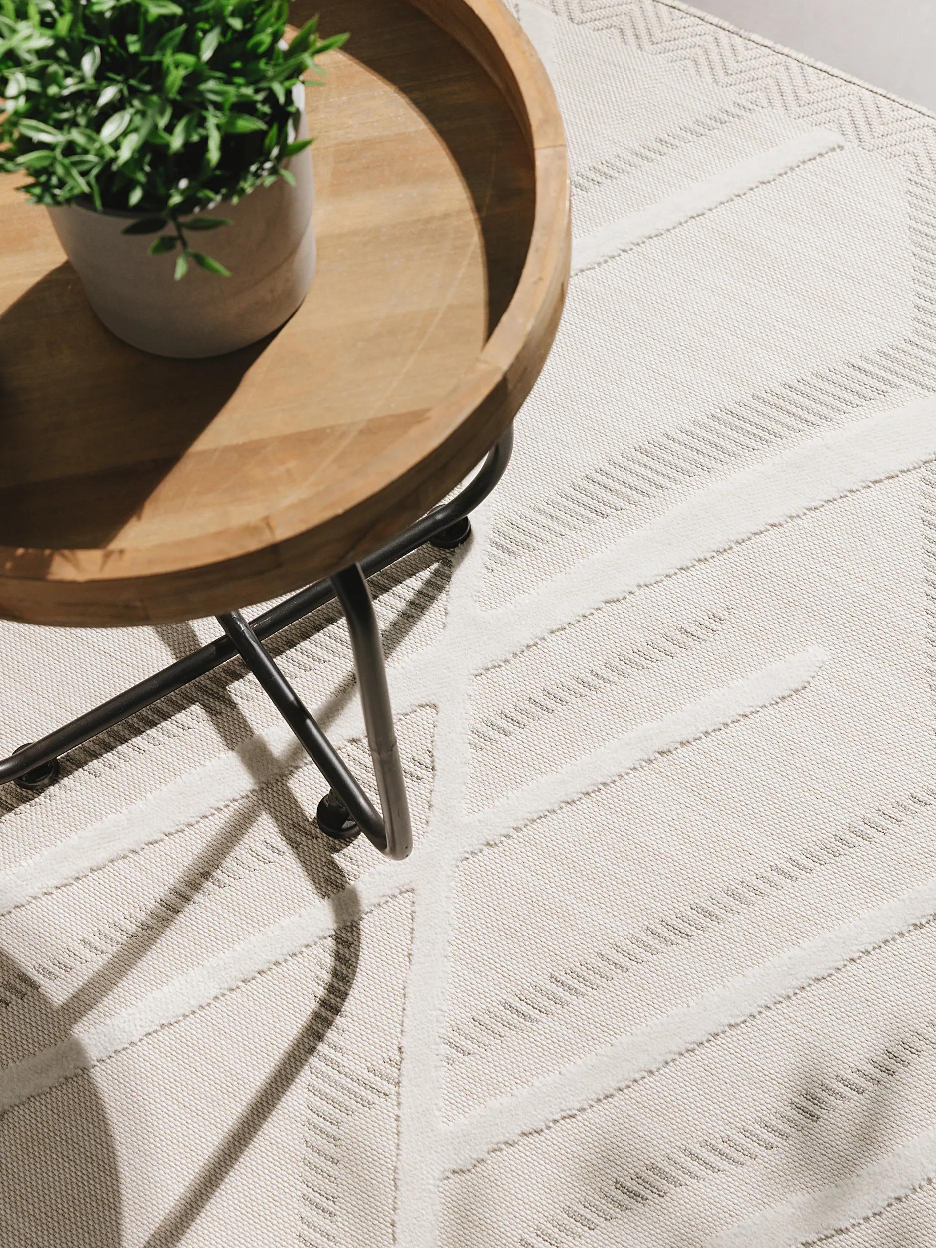 In- & Outdoor Rug Flora Cream