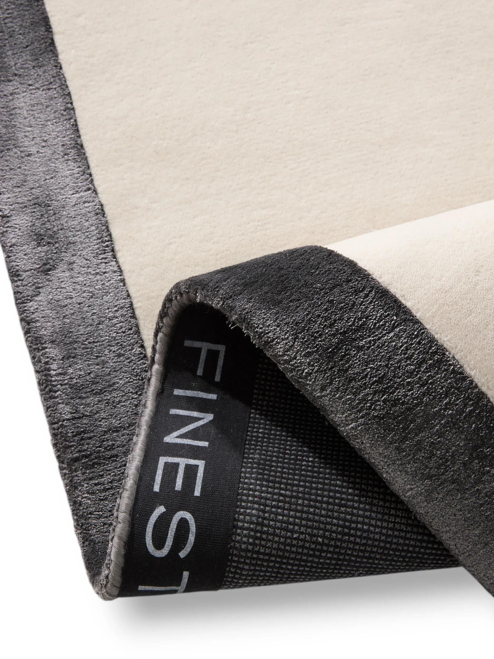 Rug Fold Black/White