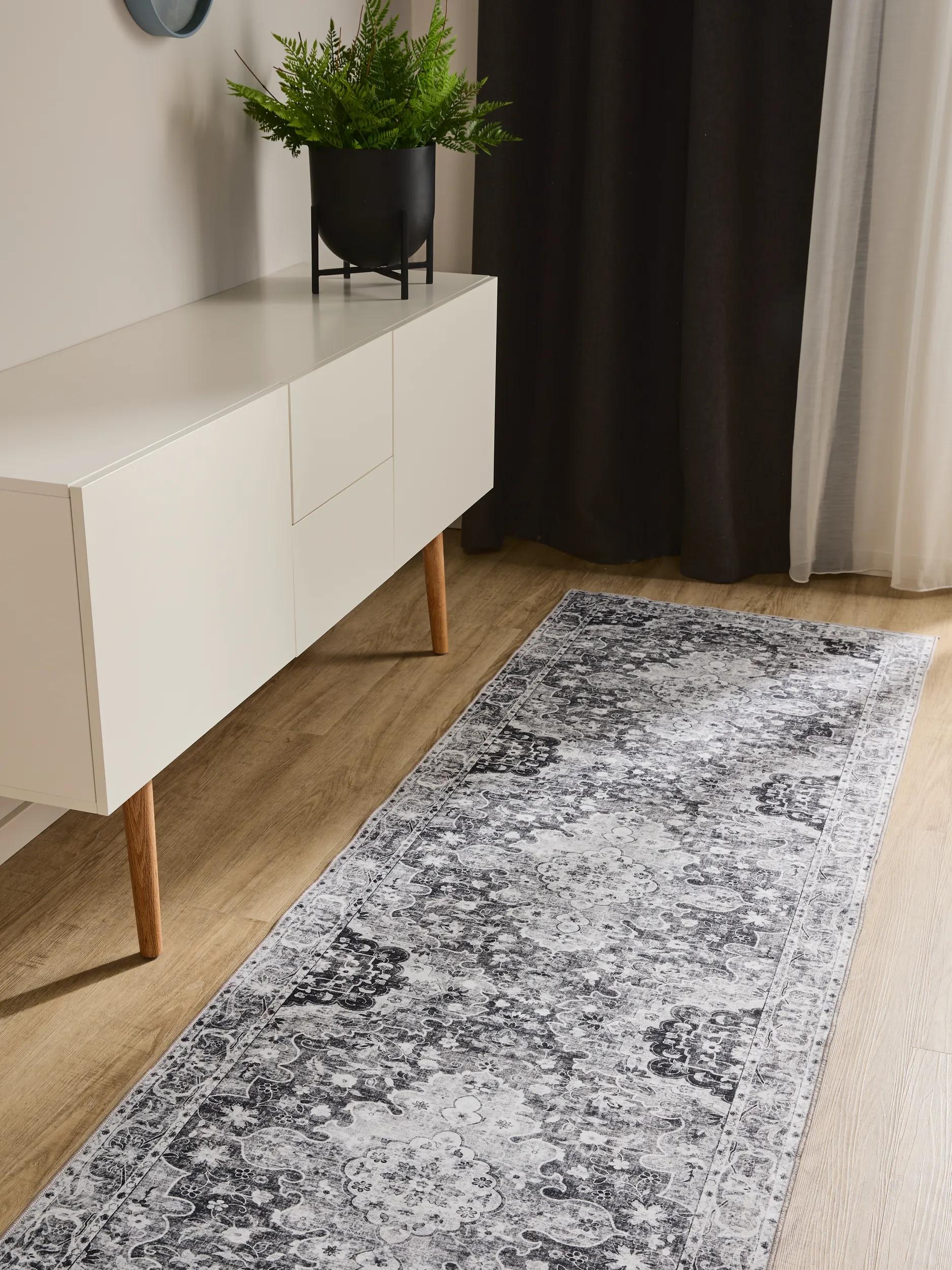 Runner George Charcoal