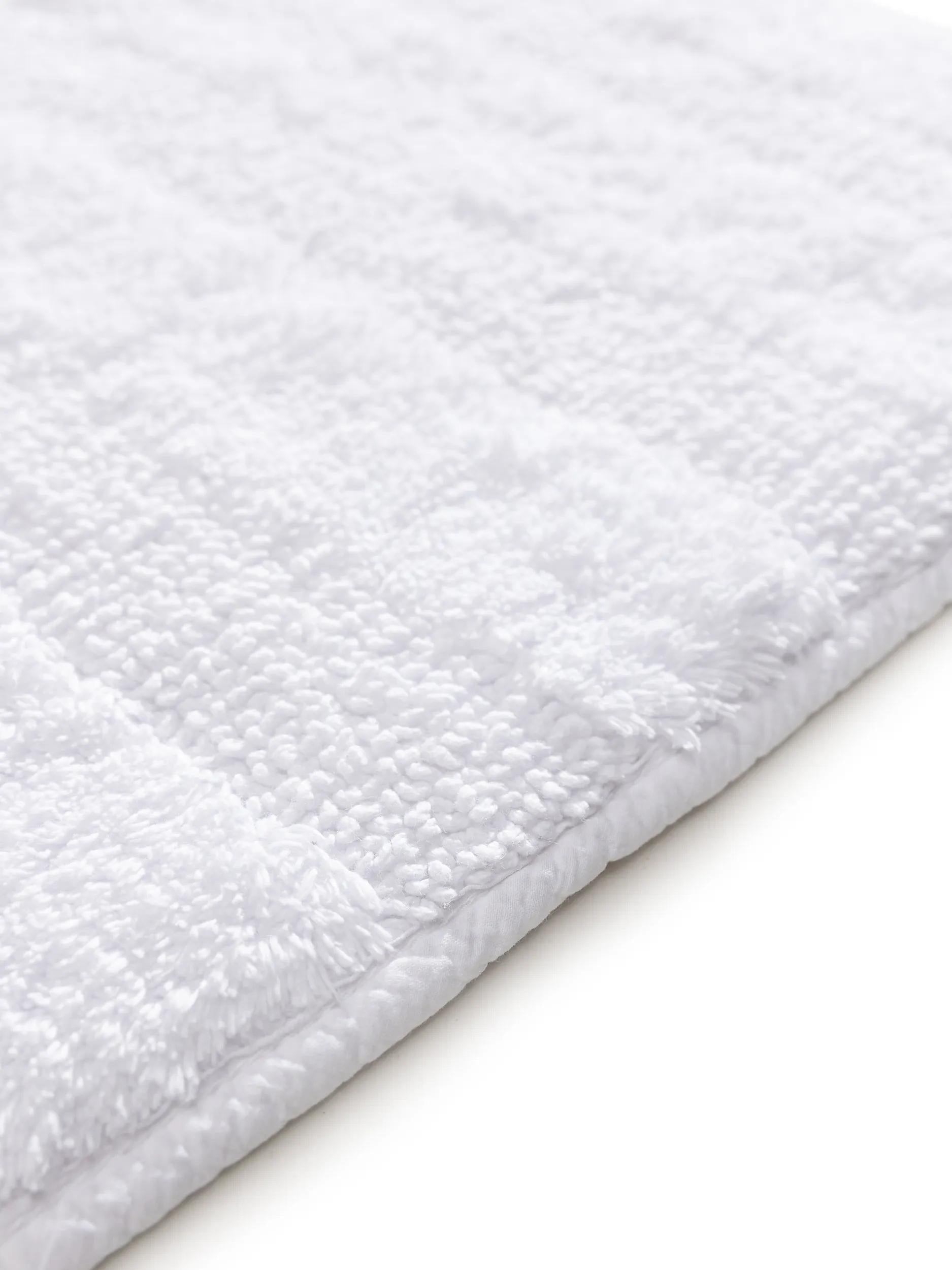 Bath Rug Ilka White