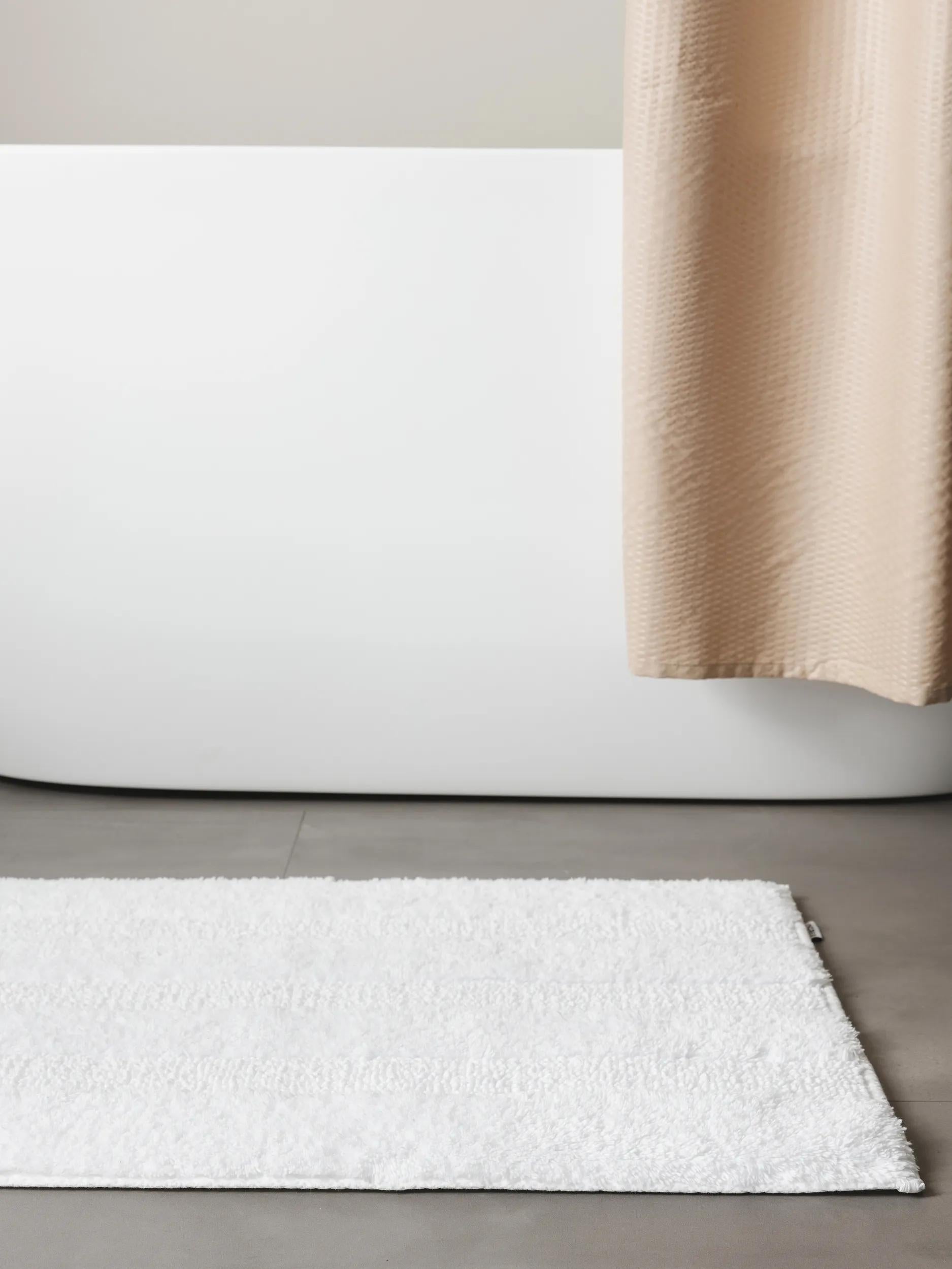 Bath Rug Ilka White