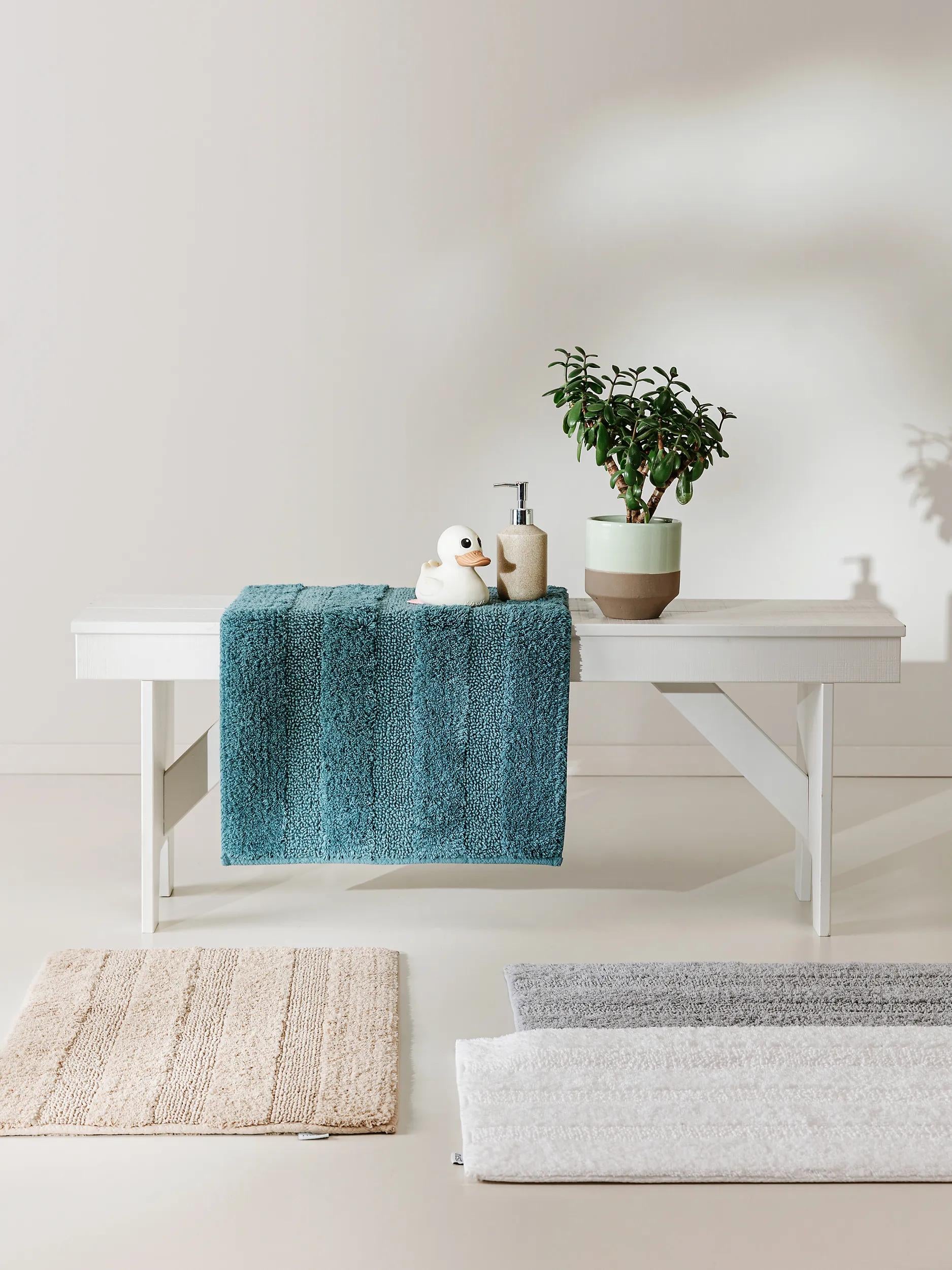 Bath Rug Ilka Light Grey