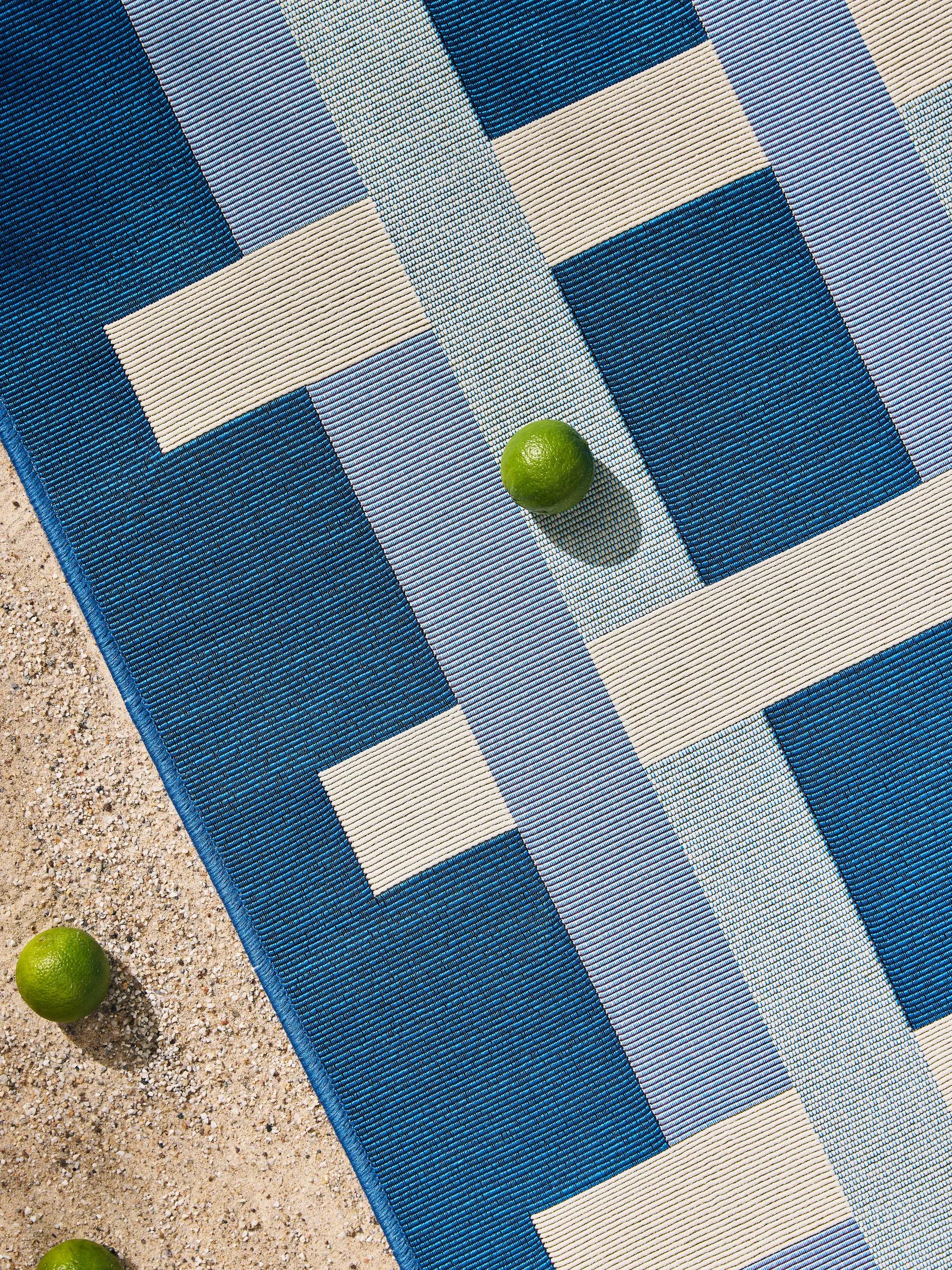 In- & Outdoor Runner Jovis Blue