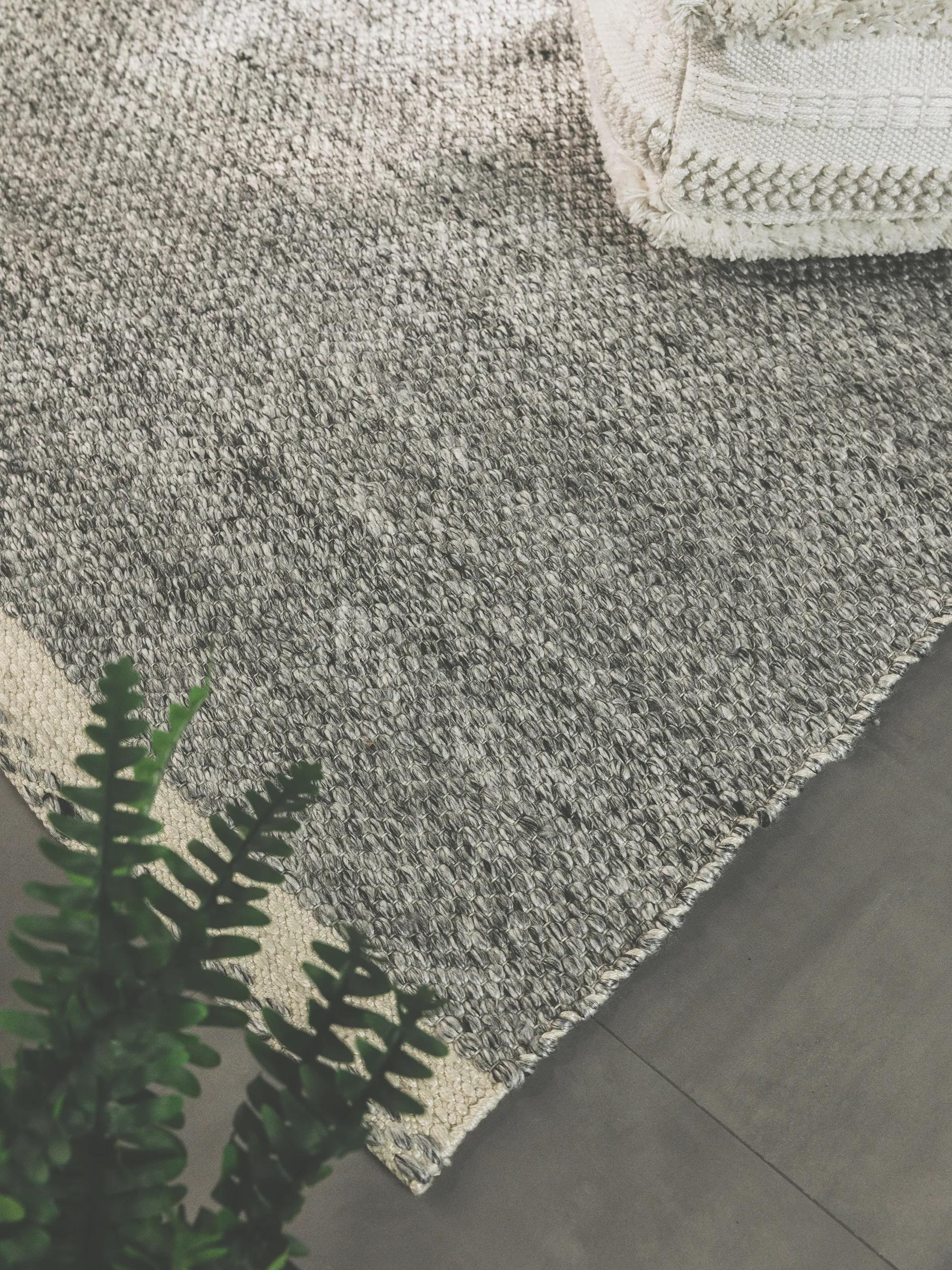Rug made from recycled material Kiah Grey