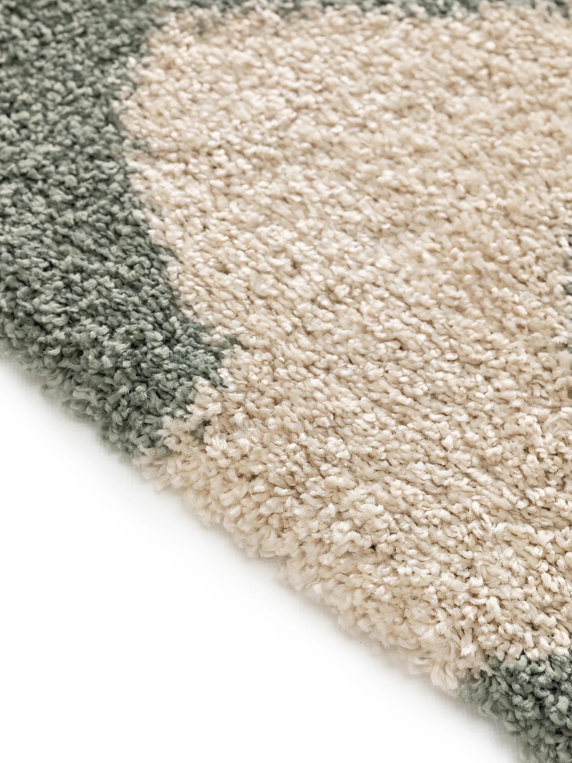 Shaggy rug Louise Green