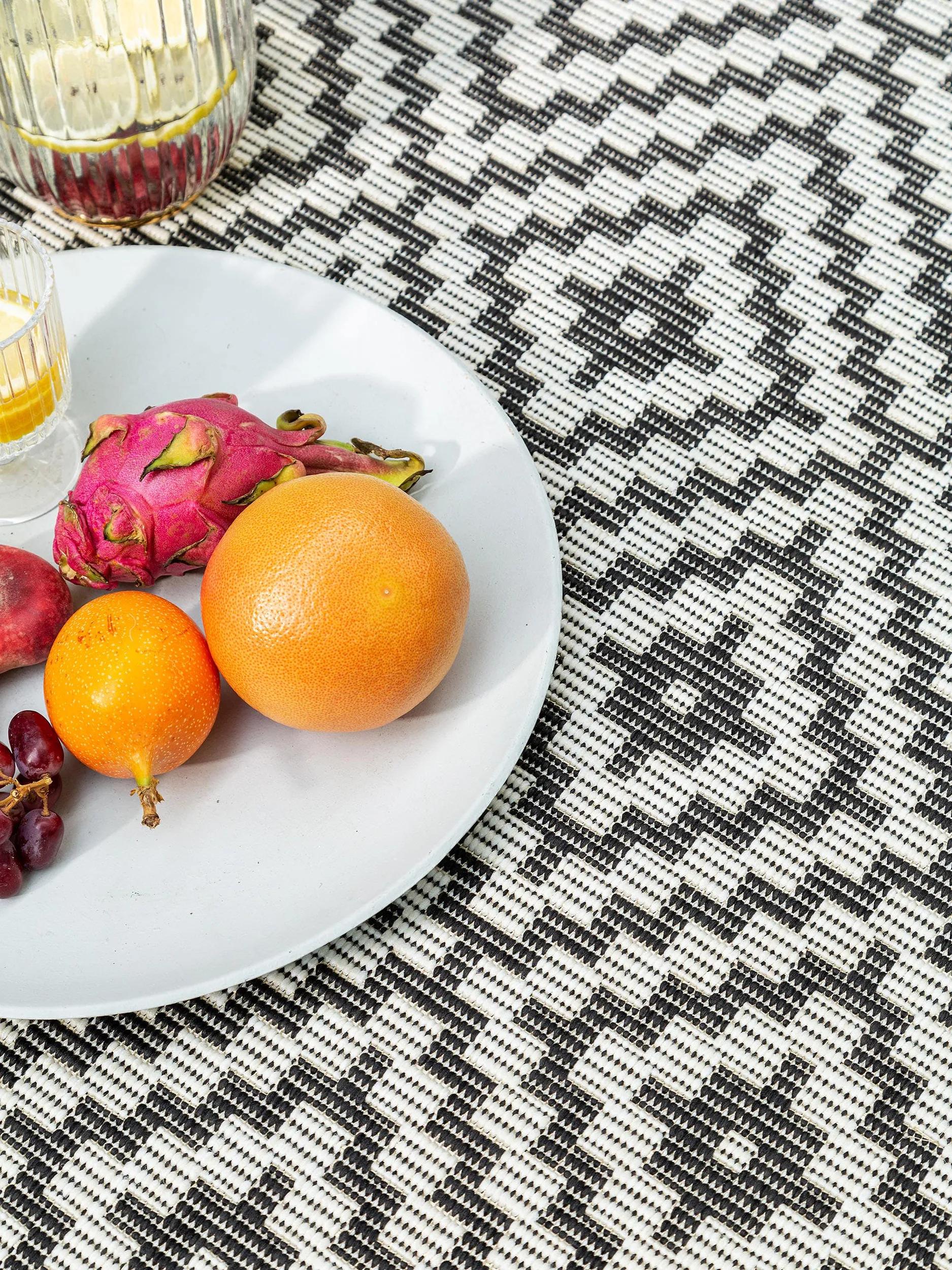 In- & Outdoor Rug Metro Black/White