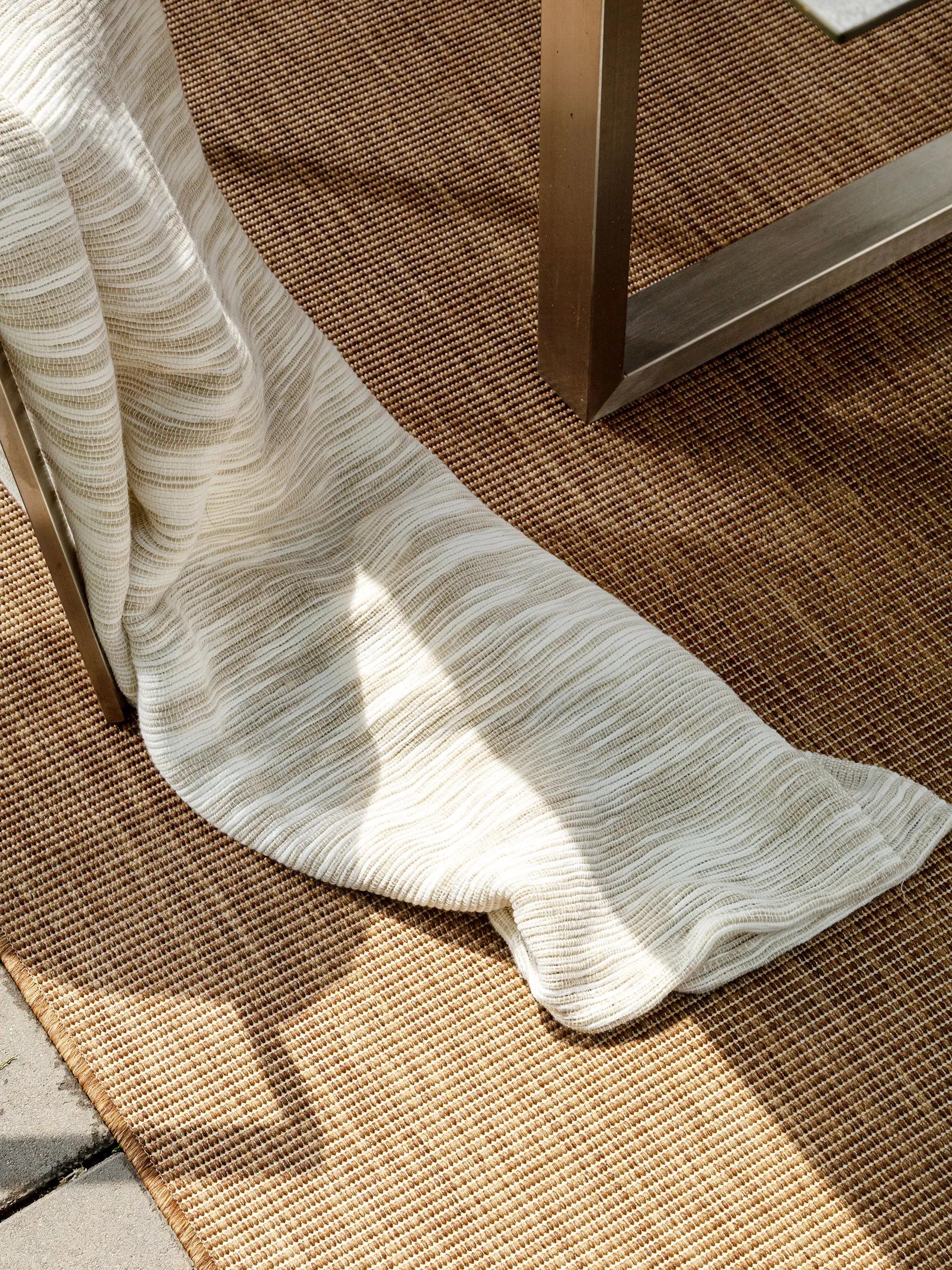 In- & Outdoor Rug Metro Brown