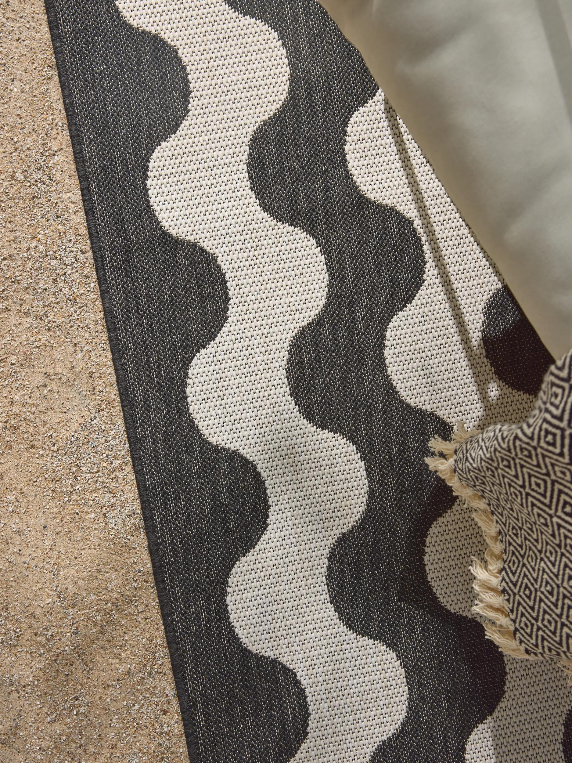 In- & Outdoor Runner Metro Black/White