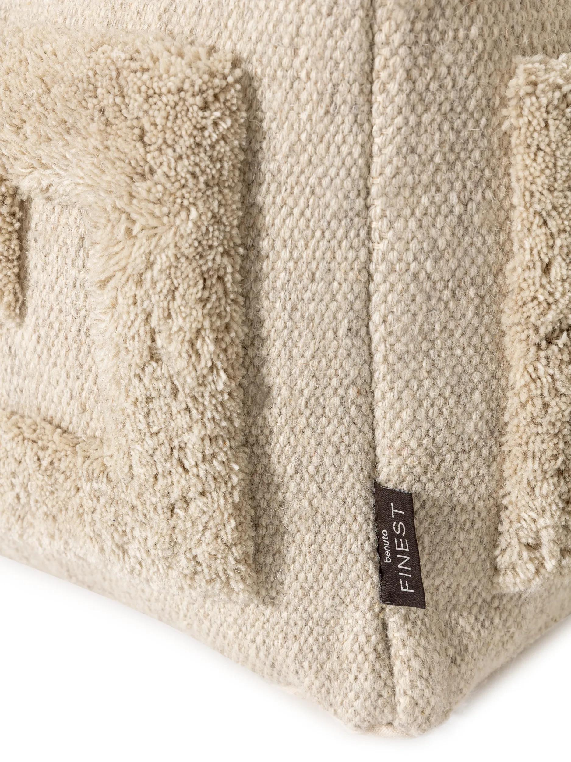 Handmade Wool Pouf Minos Cream