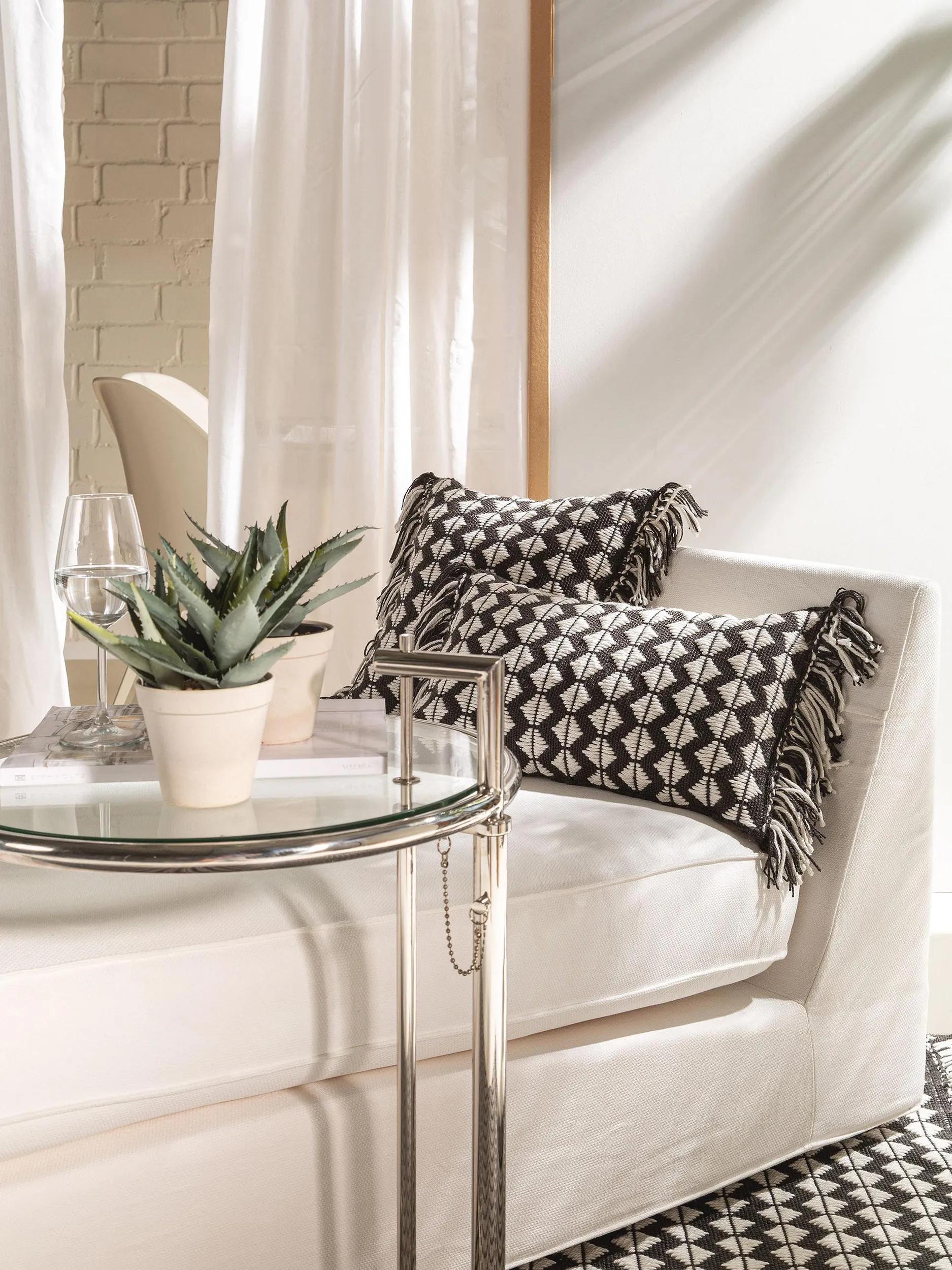 In- & Outdoor cushion Morty Black/White