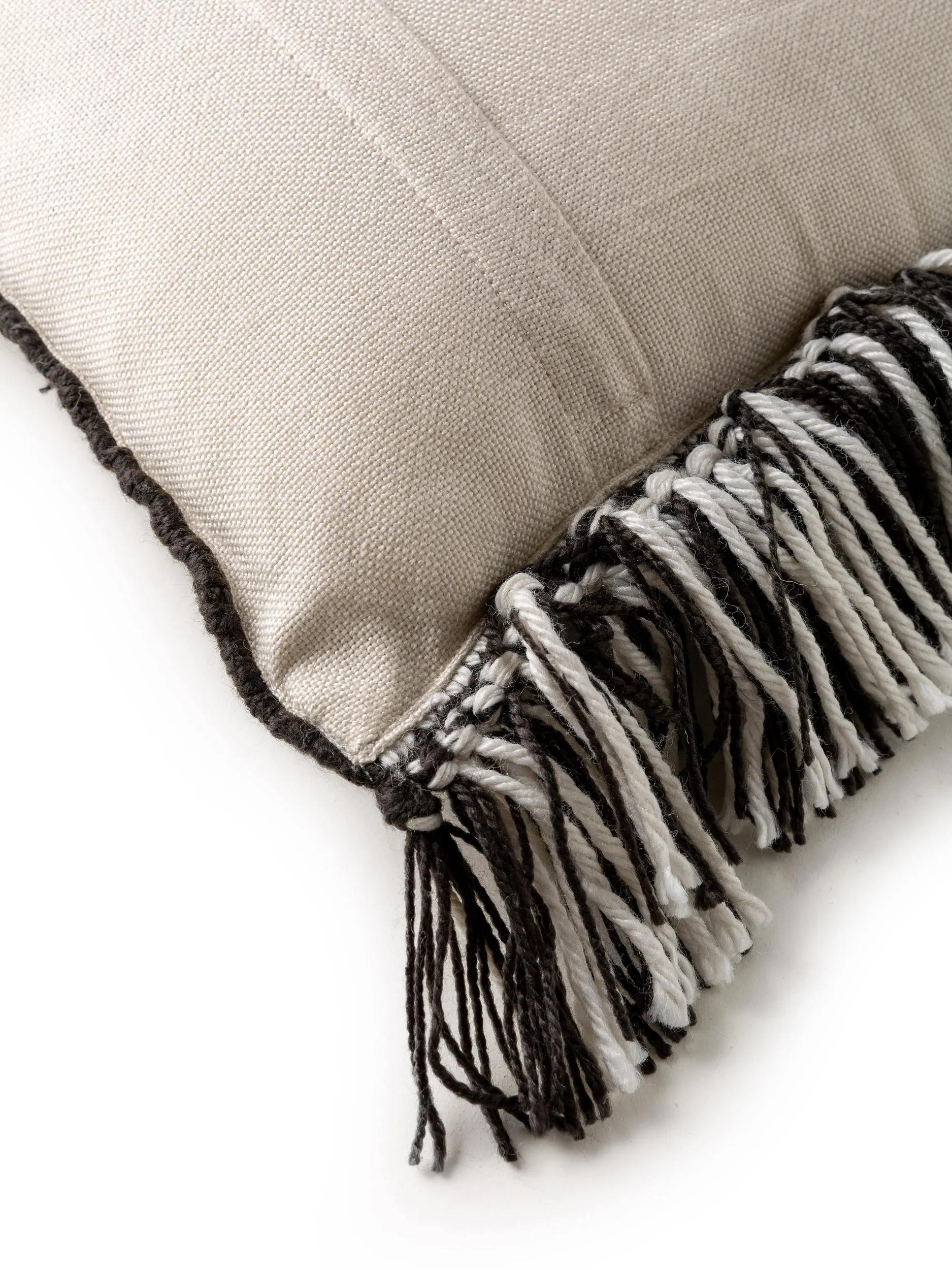 In- & Outdoor cushion Morty Black/White