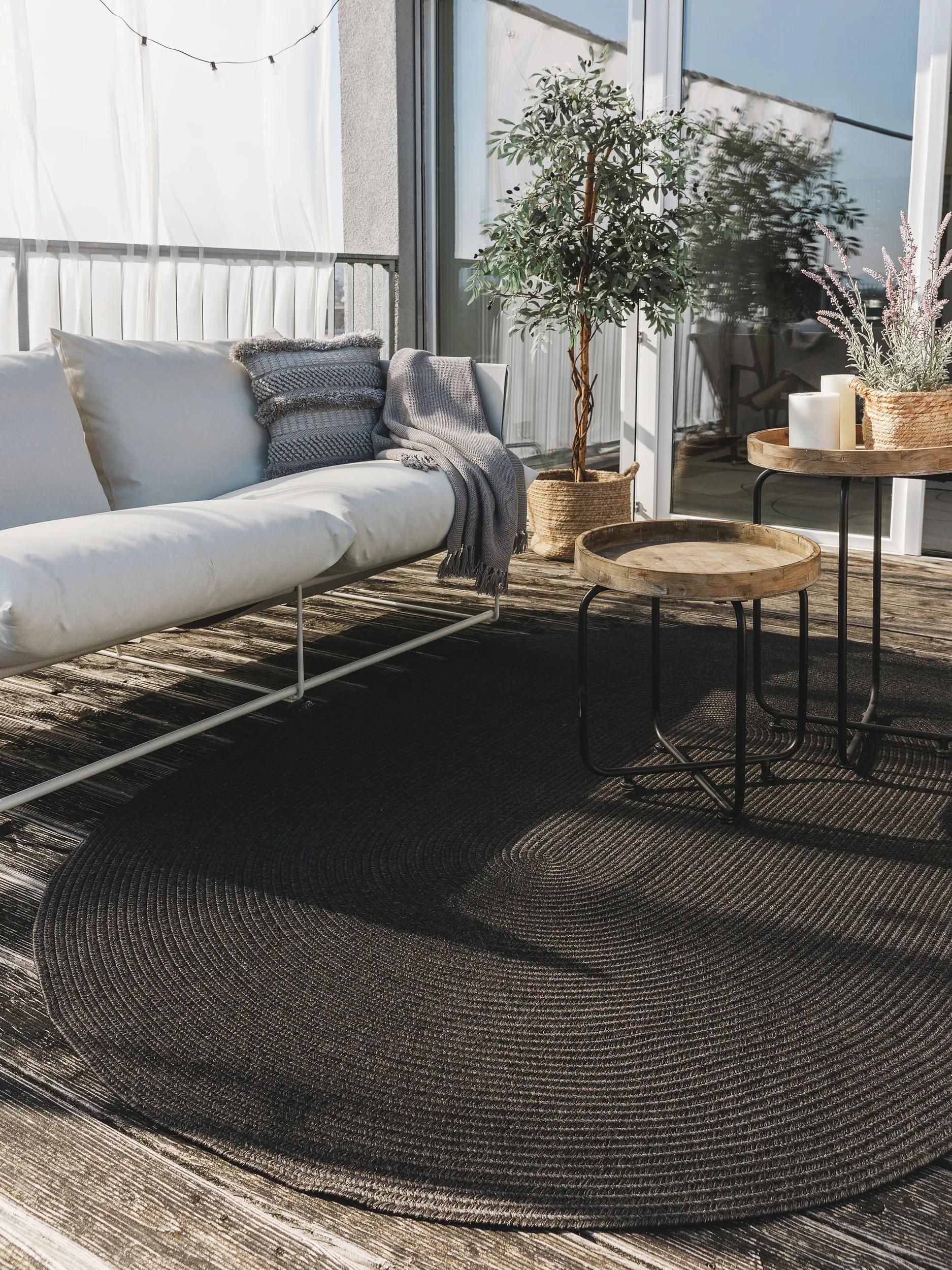 Alfombra de interior y exterior Nandi negra