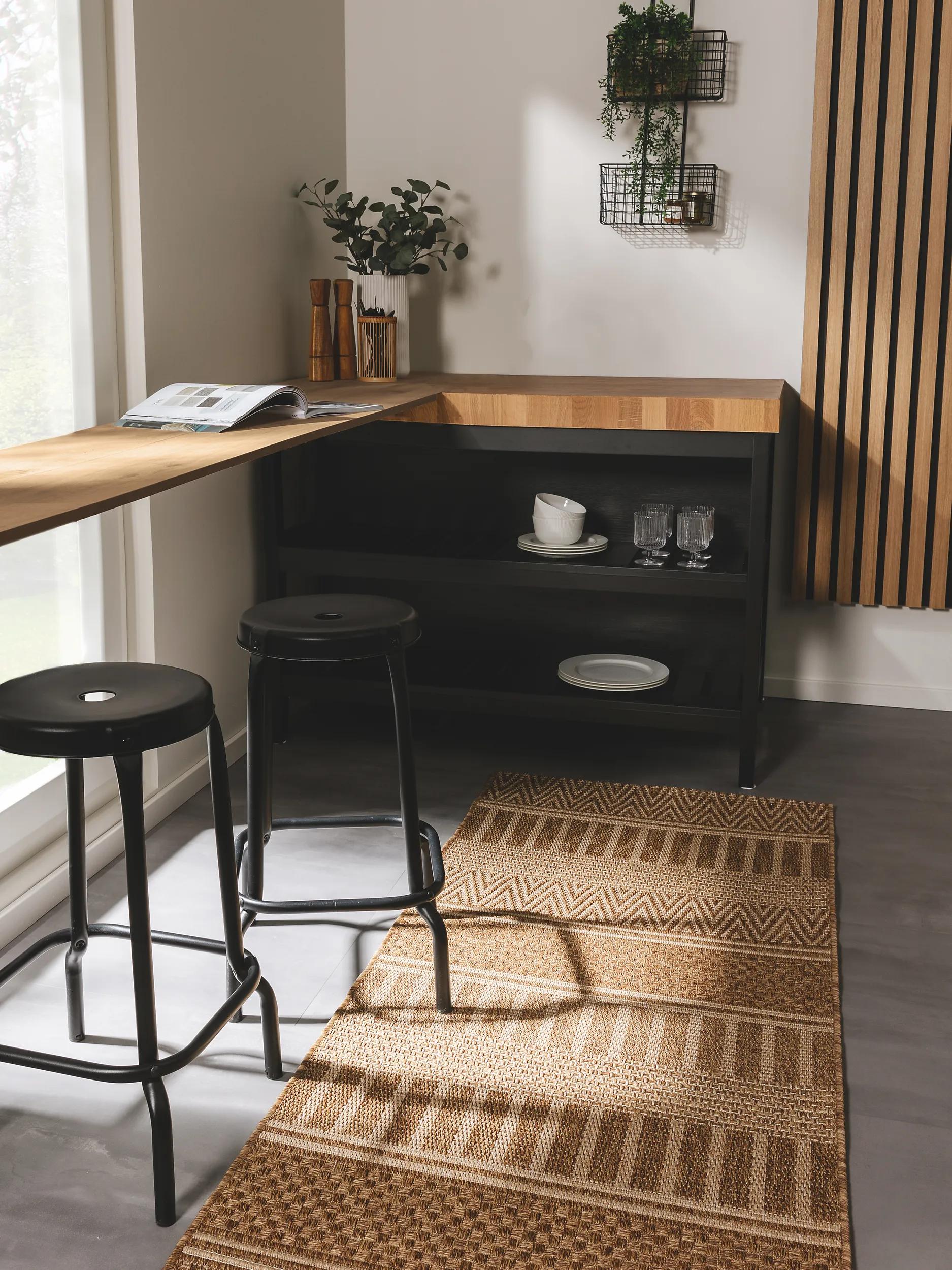 Corredor para interior y exterior Naoto Brown