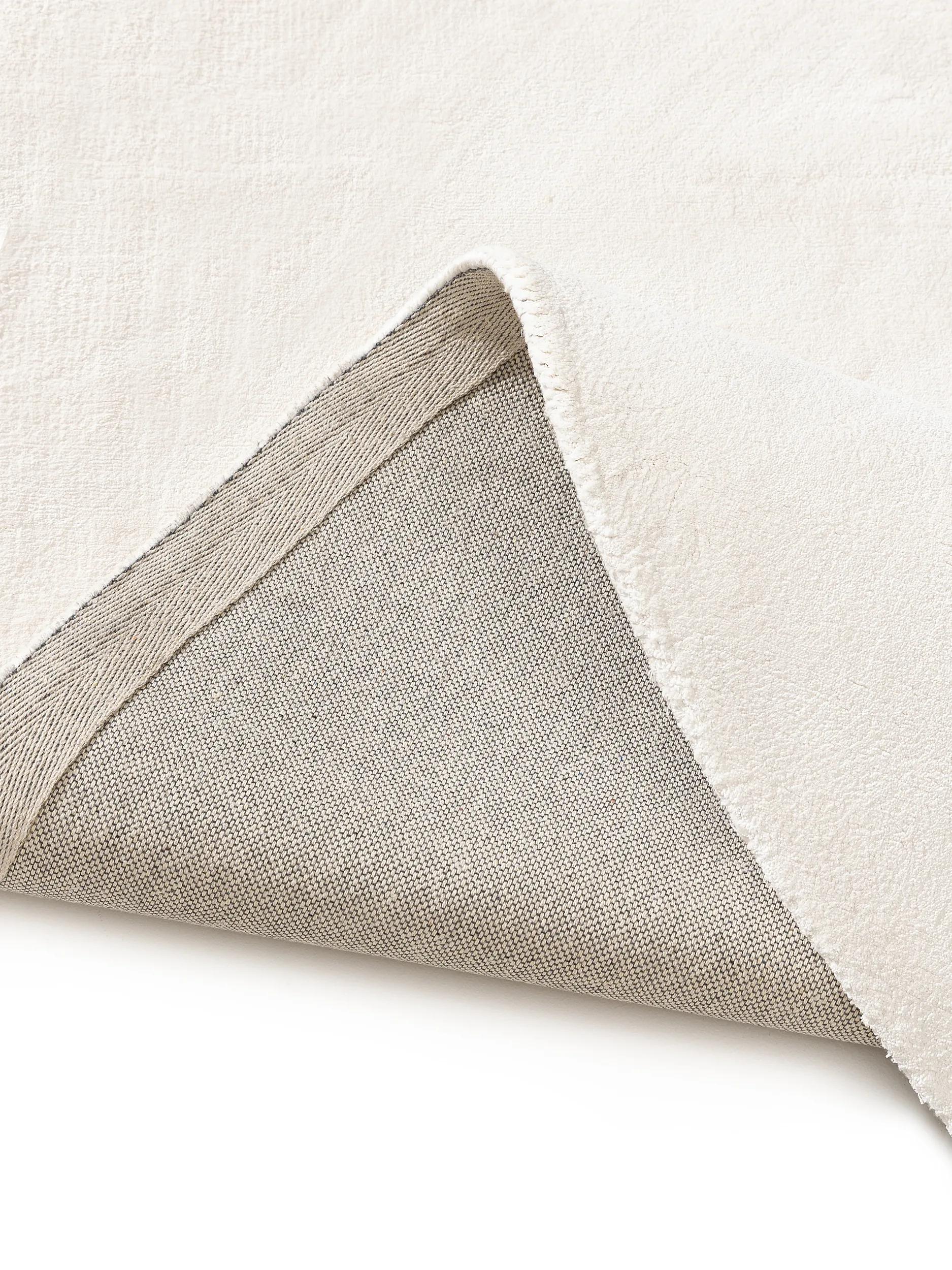 Viscose Rug Round Nela Ivory