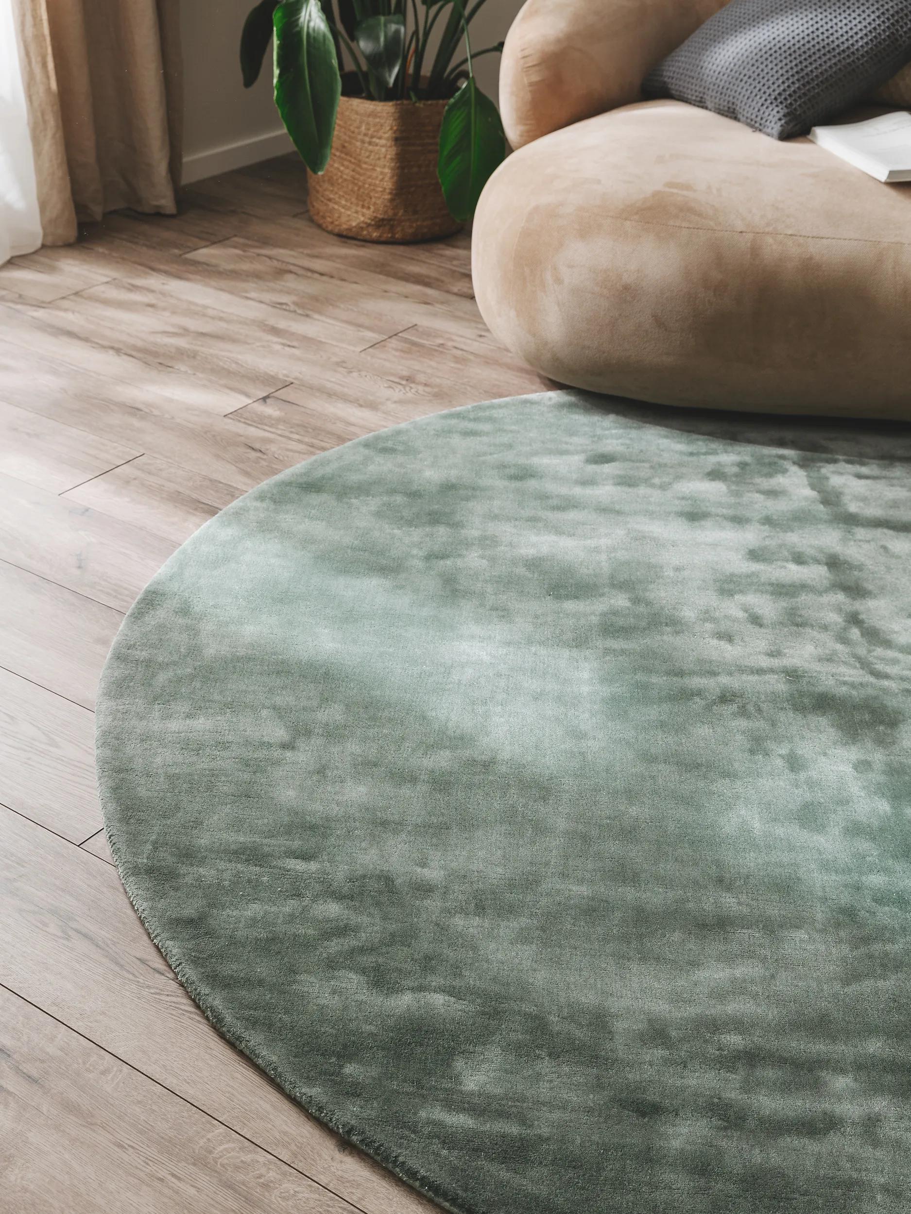 Viscose Rug Round Nela Light Green