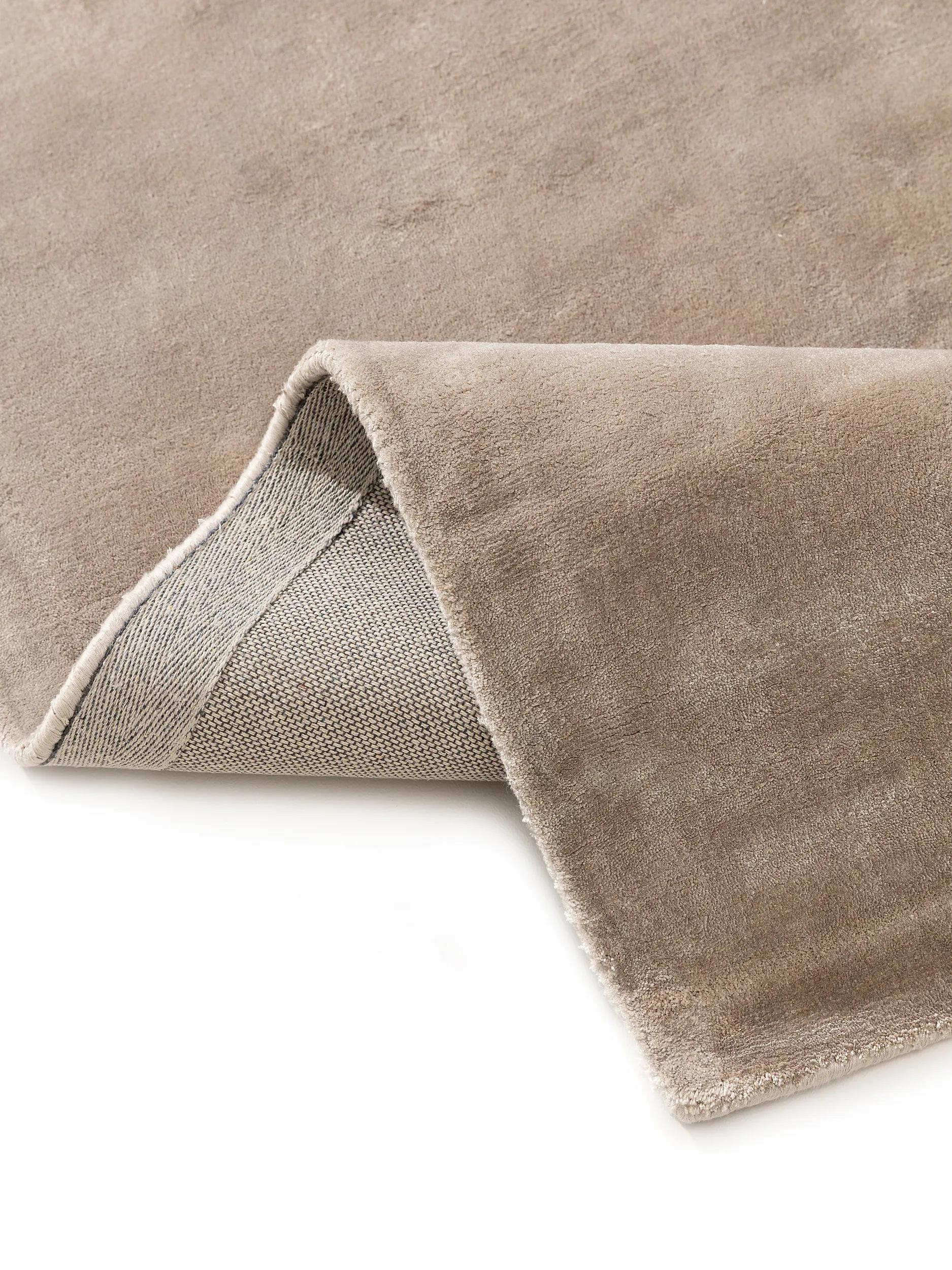 Viscose Rug Nela Taupe