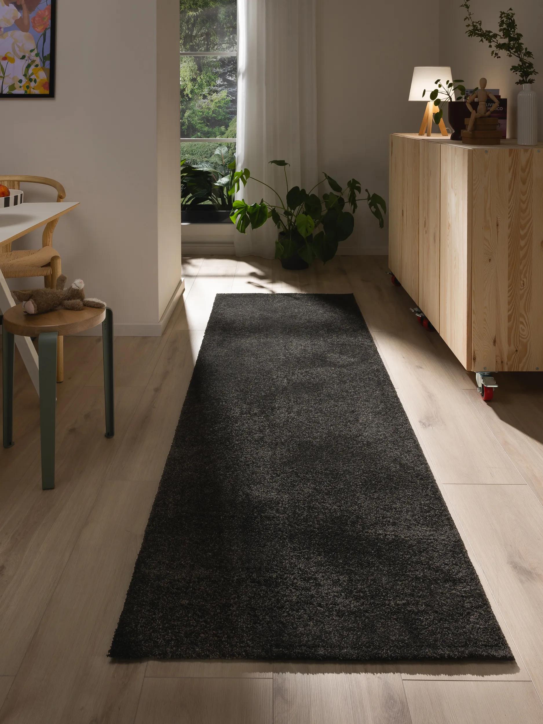 Runner Nina Charcoal