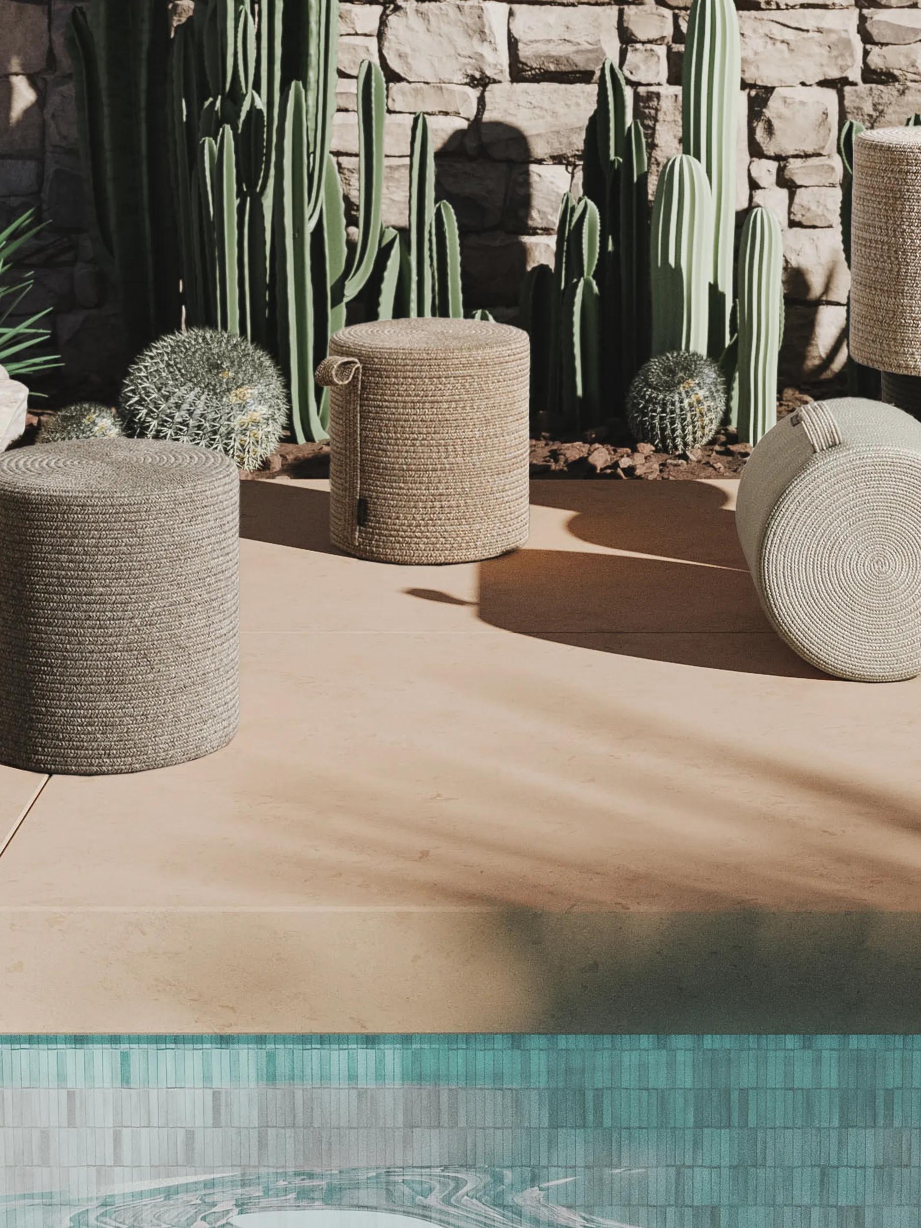 In- & Outdoor Pouf Noe natural