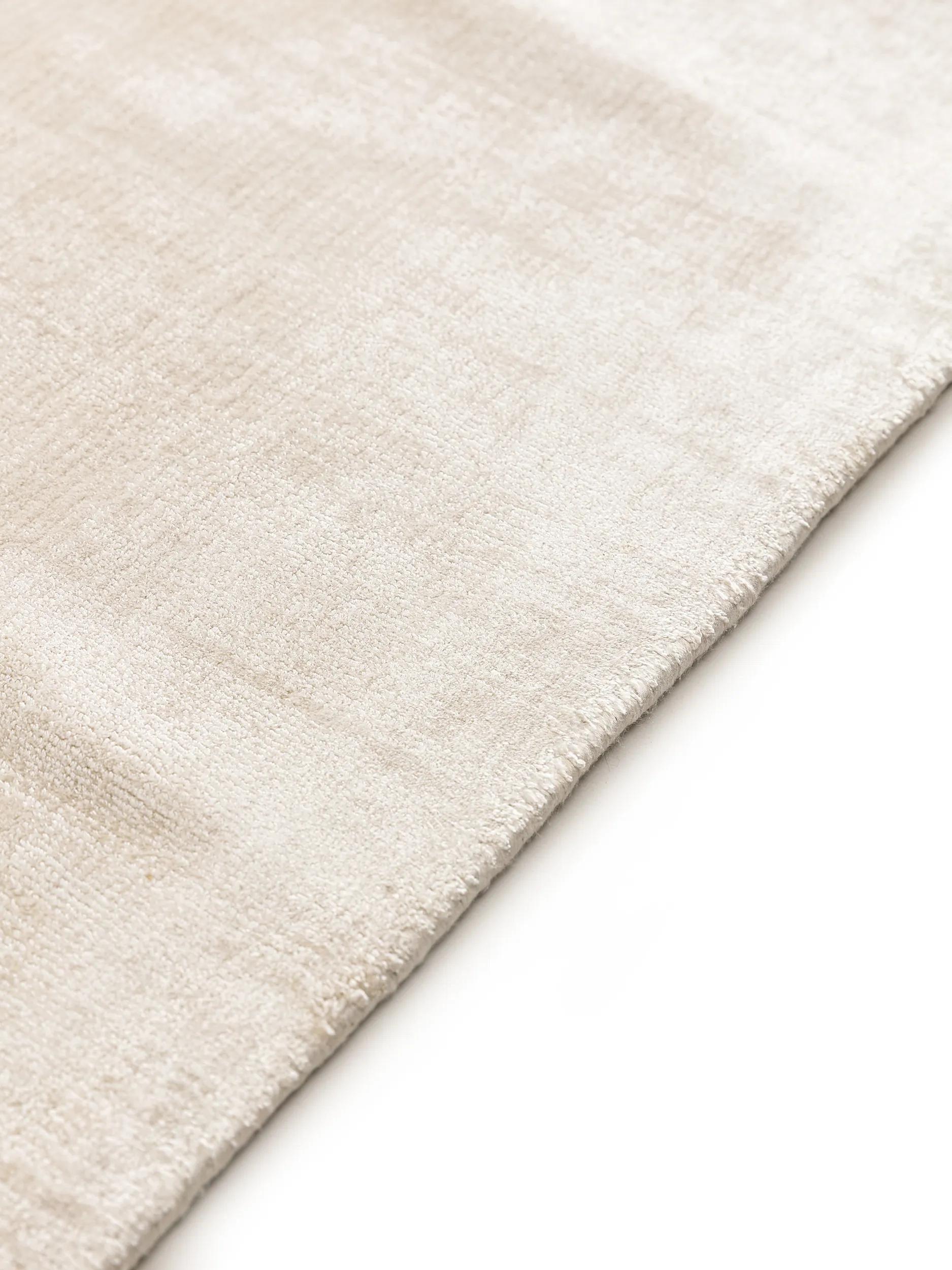 Viscose Rug Nova Cream