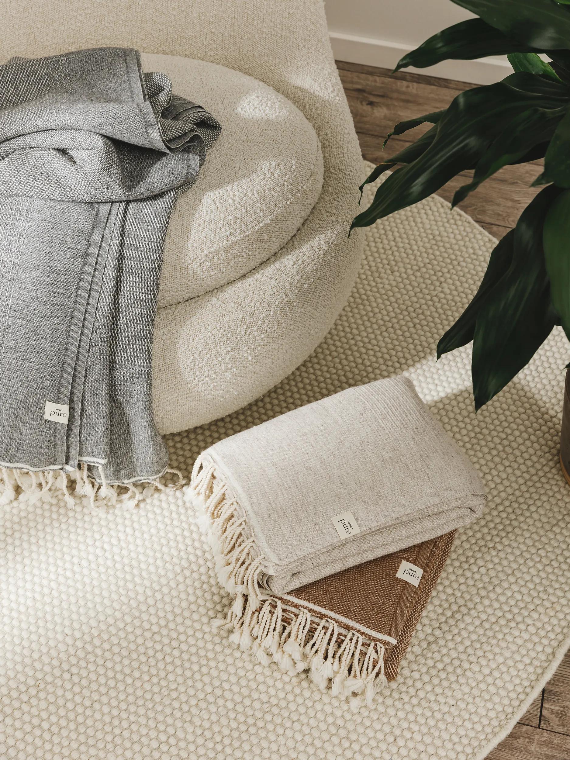 Couverture Olivia Beige