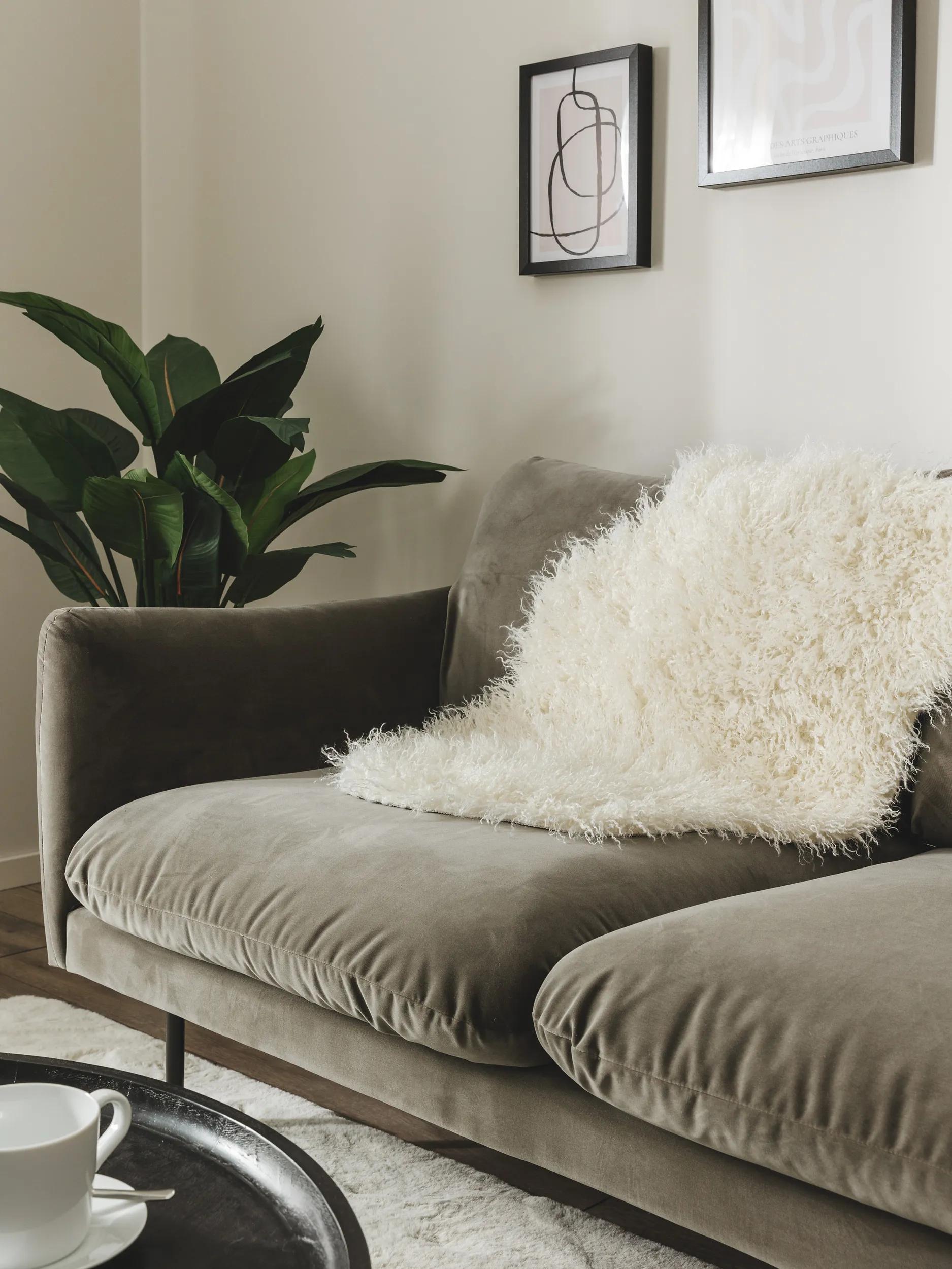 Faux Fur Oscar Cream