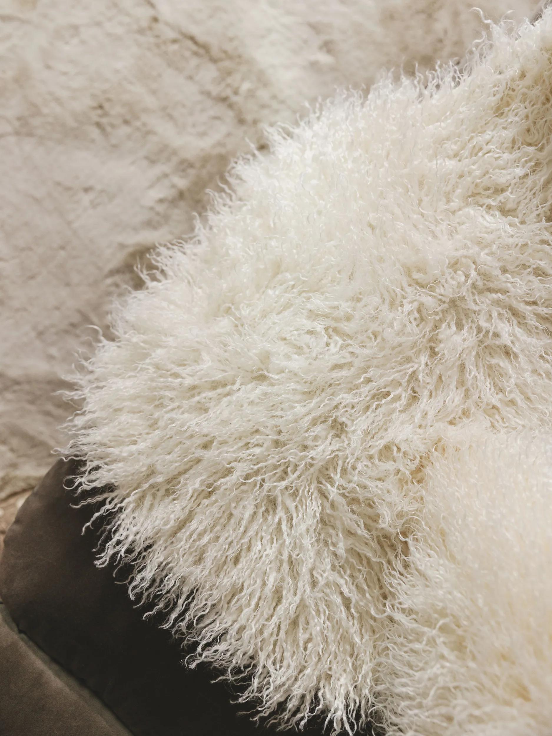 Faux Fur Oscar Cream