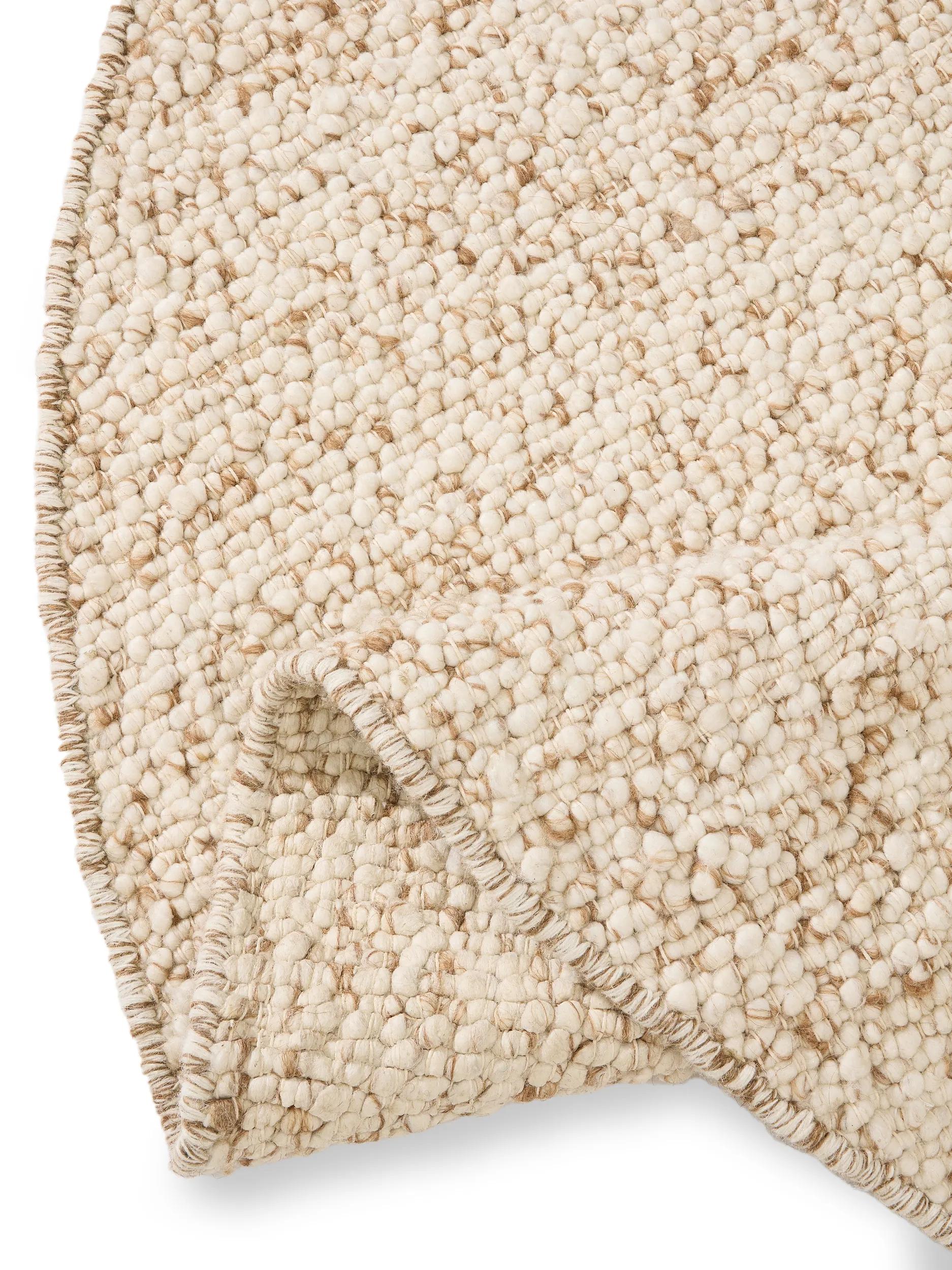 Parche de alfombra de lana marrón