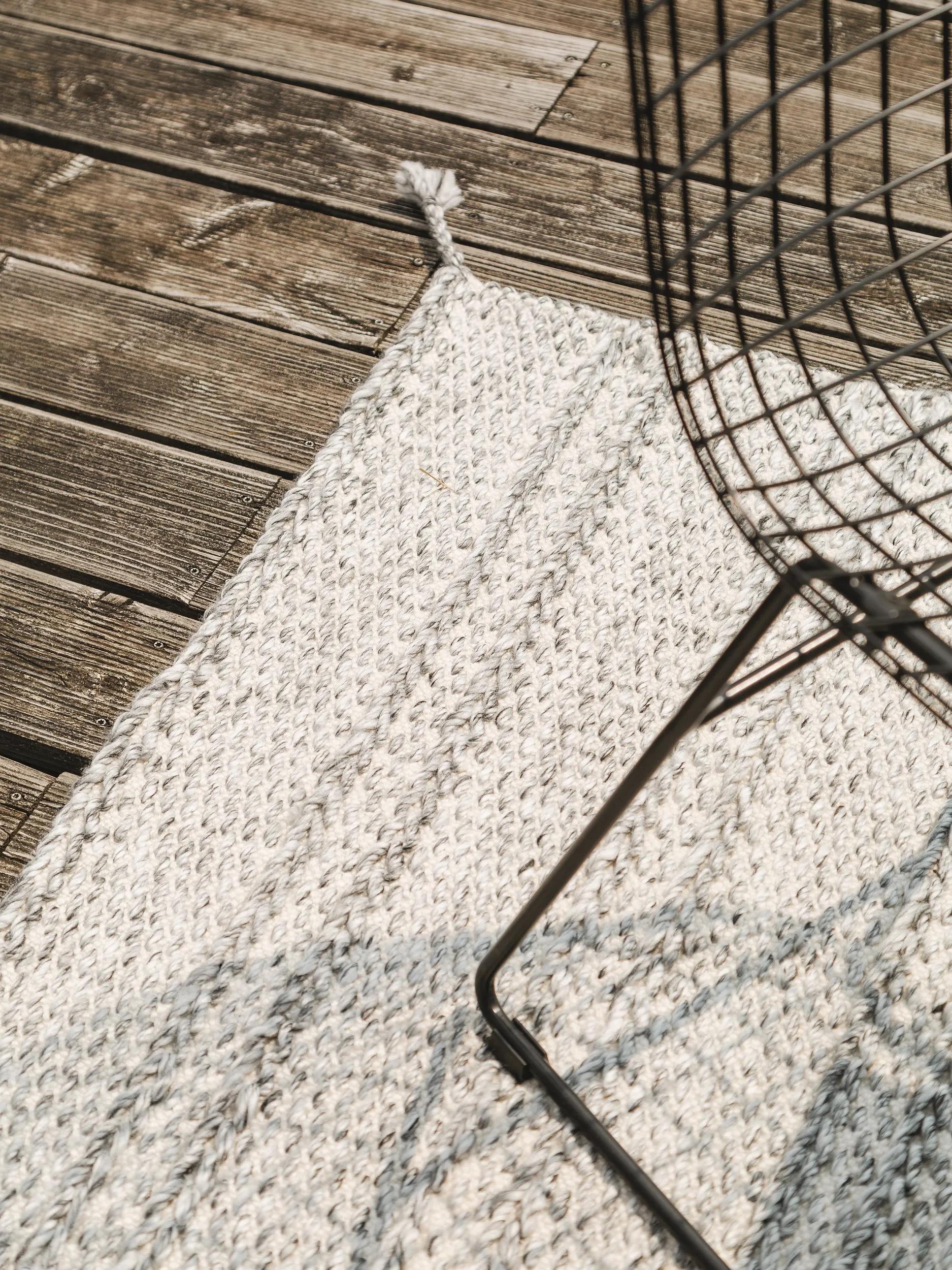 Alfombra hecha de material reciclado Rene Grey