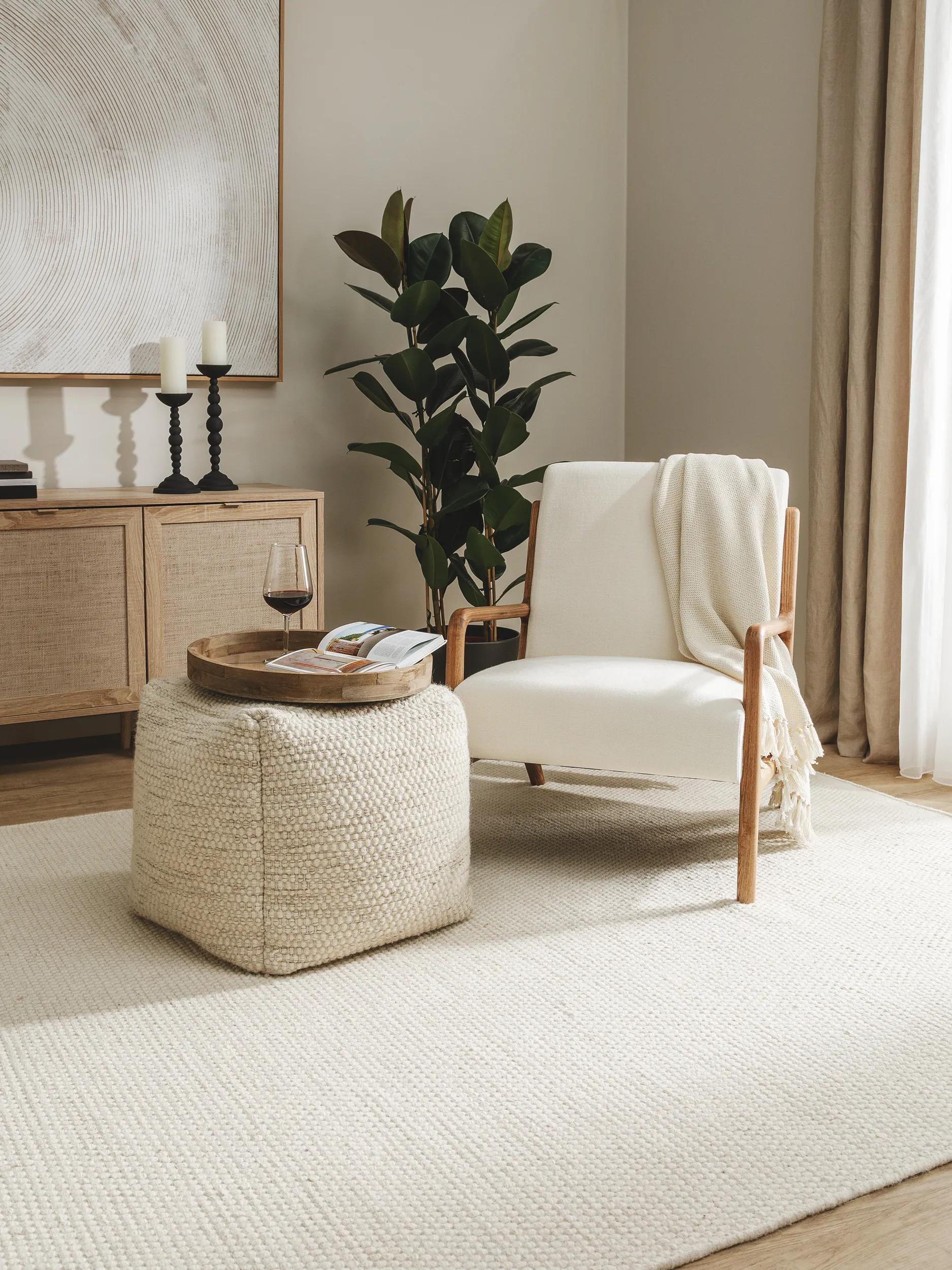 Handmade Wool Pouf Rocco Cream