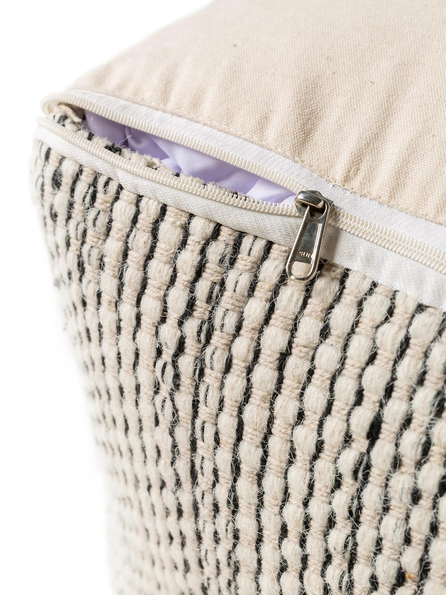 Puf de Lana Hecho a Mano Rocco Beige/Negro